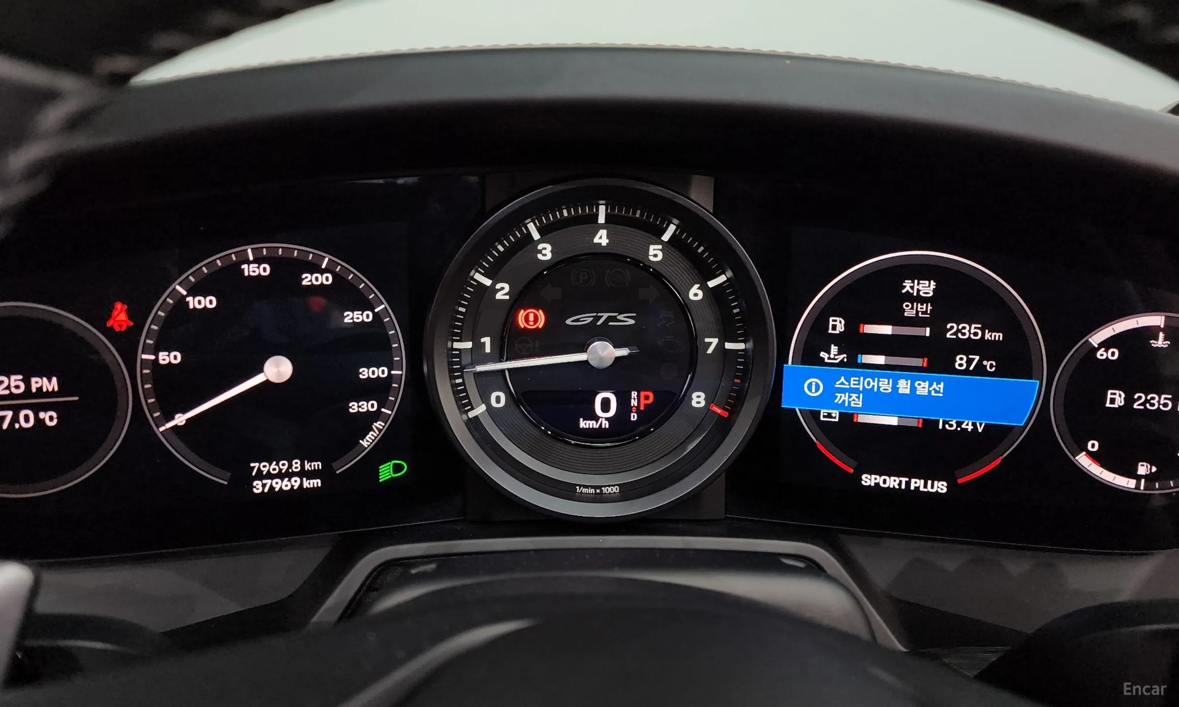 Porsche 911 (992) превью 8