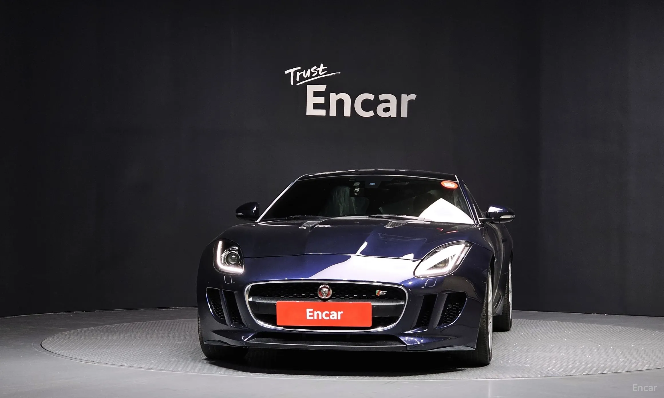 Jaguar F-TYPE превью 3