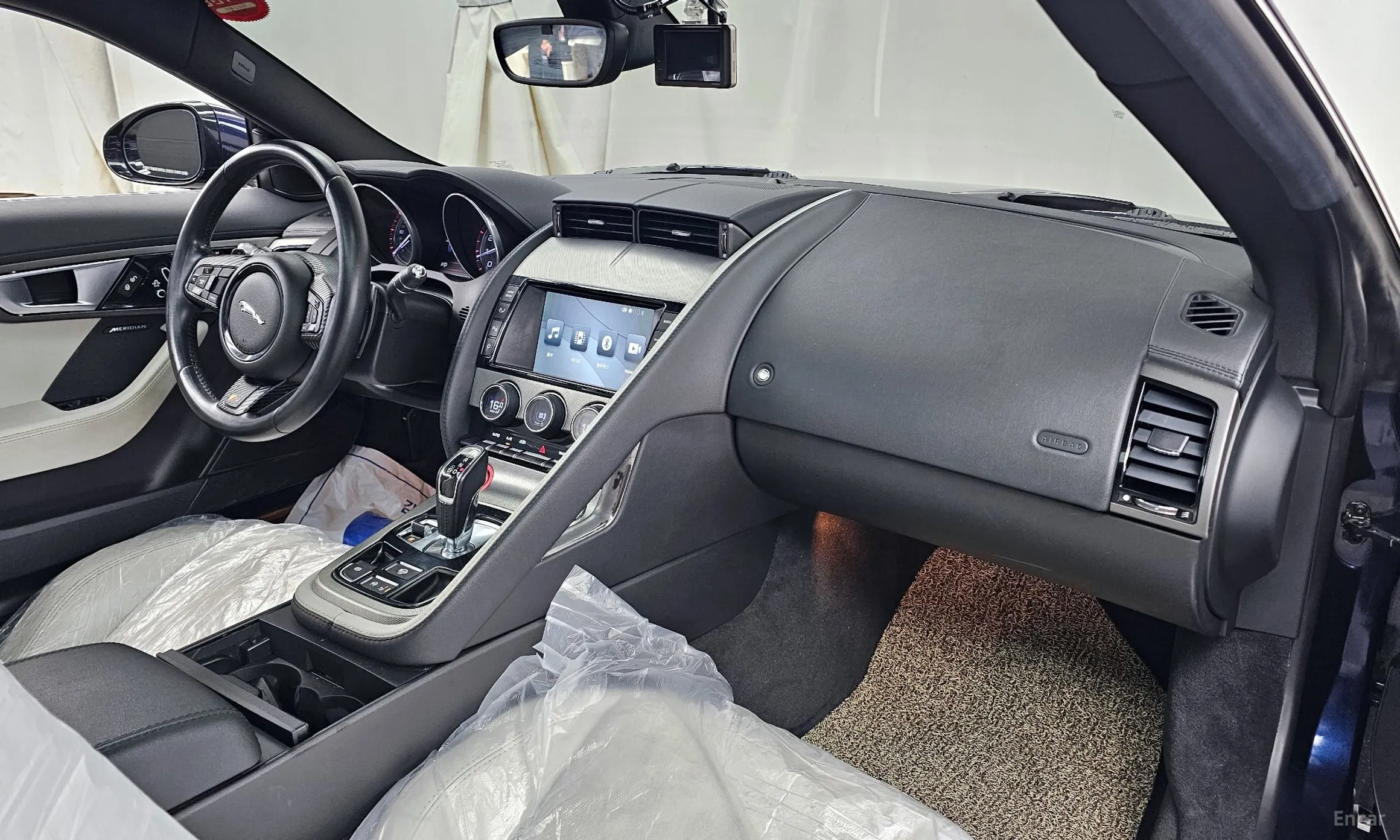 Jaguar F-TYPE превью 7