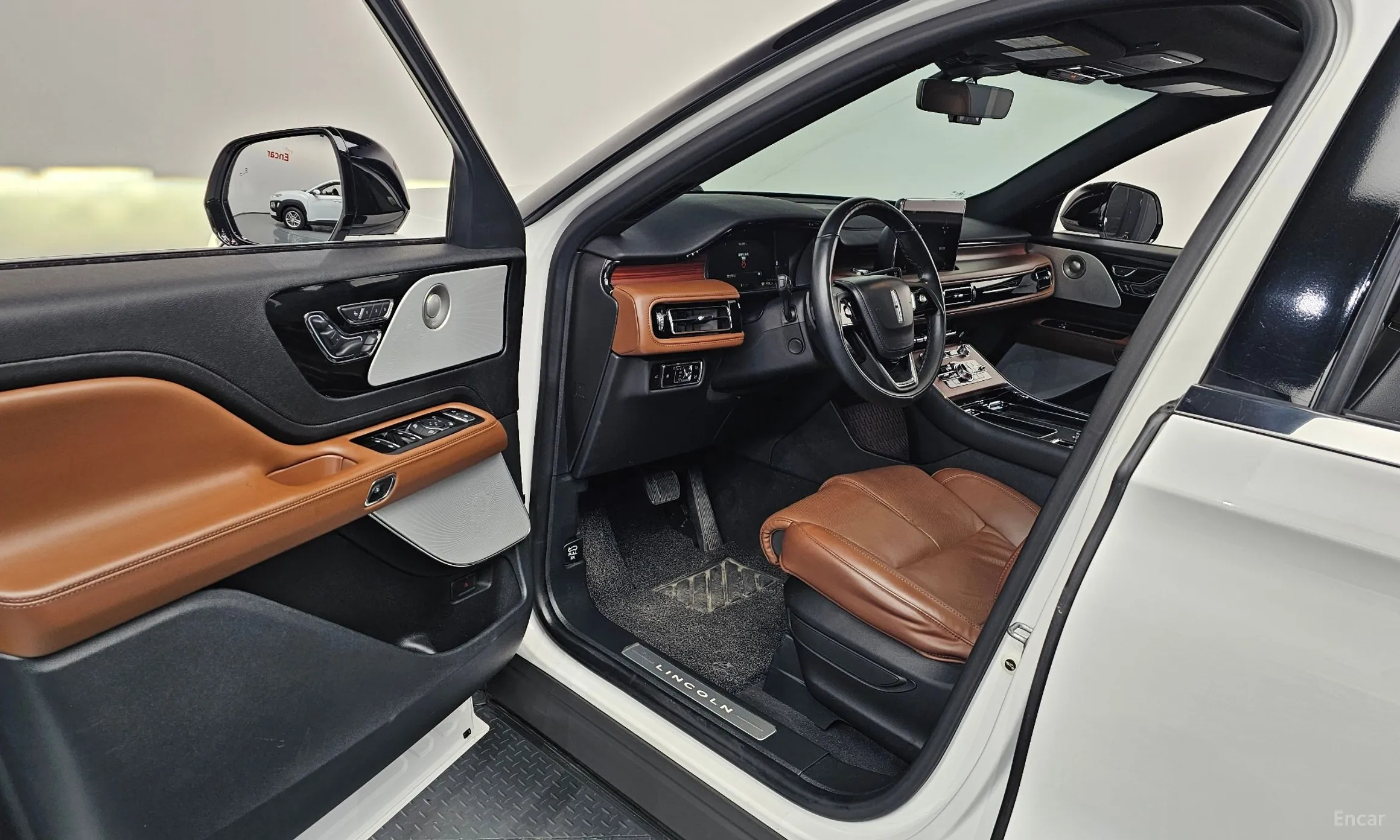 Lincoln Aviator 2nd Generation превью 10