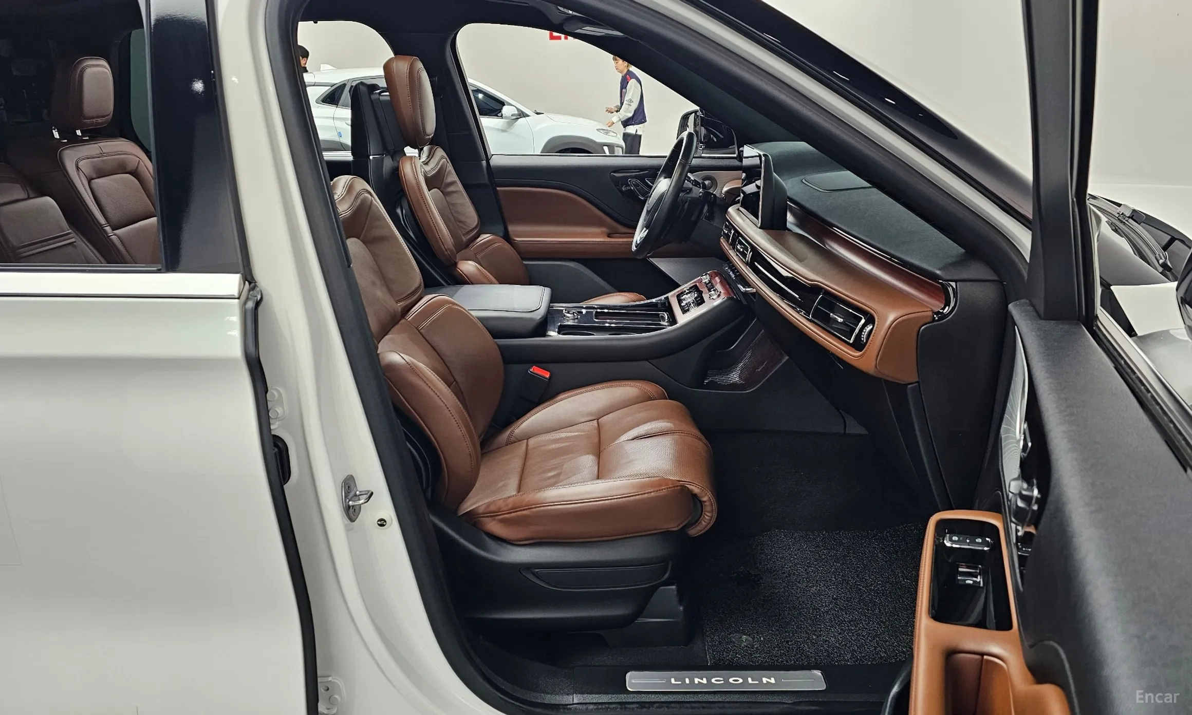 Lincoln Aviator 2nd Generation превью 11