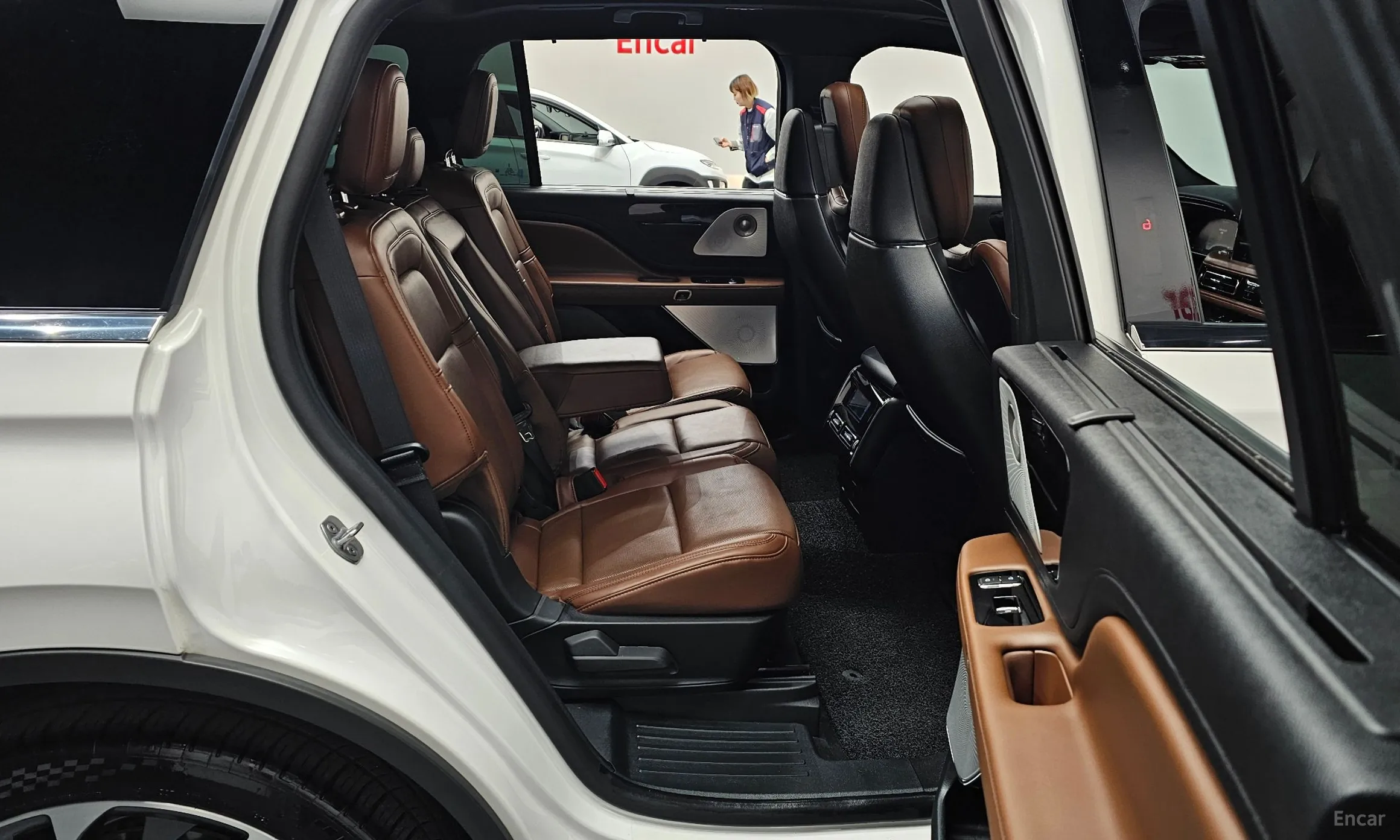 Lincoln Aviator 2nd Generation превью 12