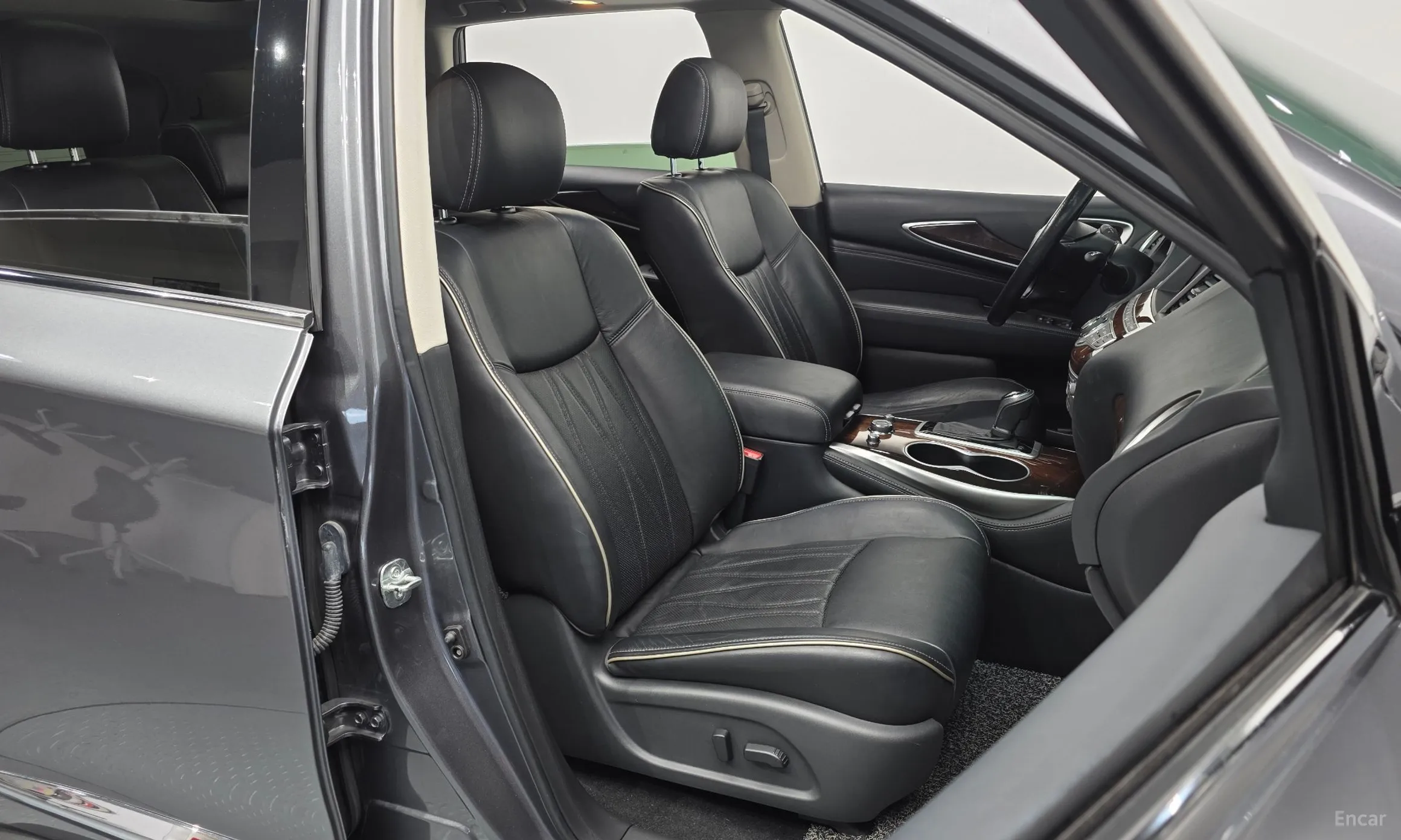 Infiniti QX60 превью 10