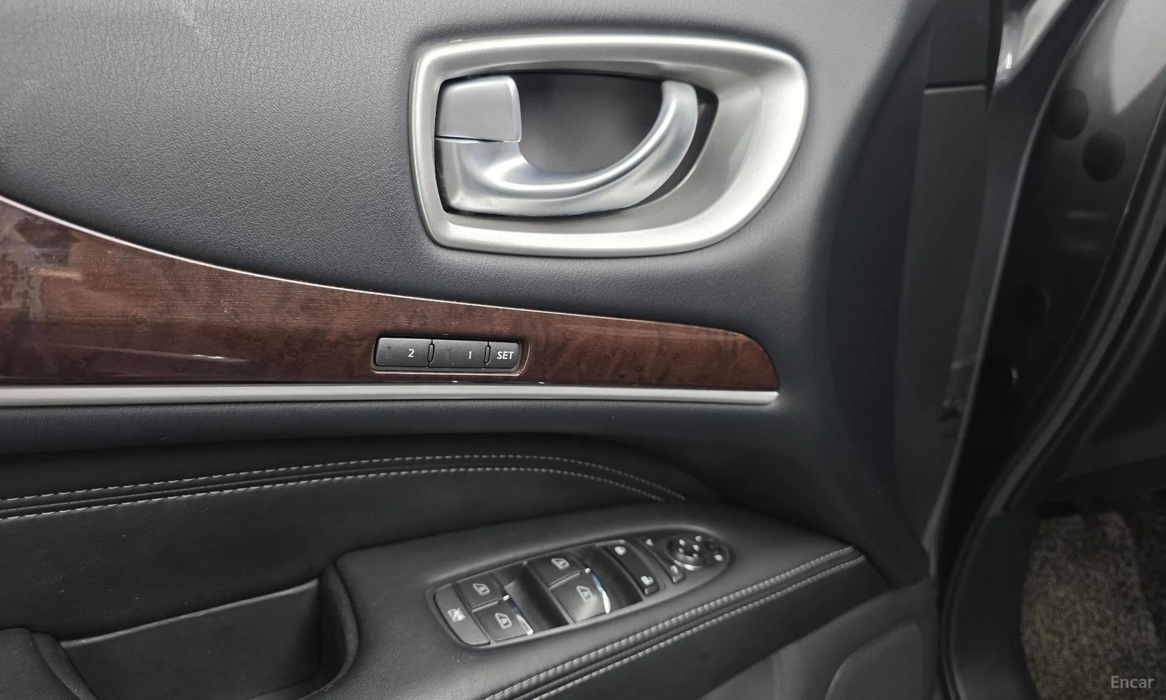 Infiniti QX60 превью 17