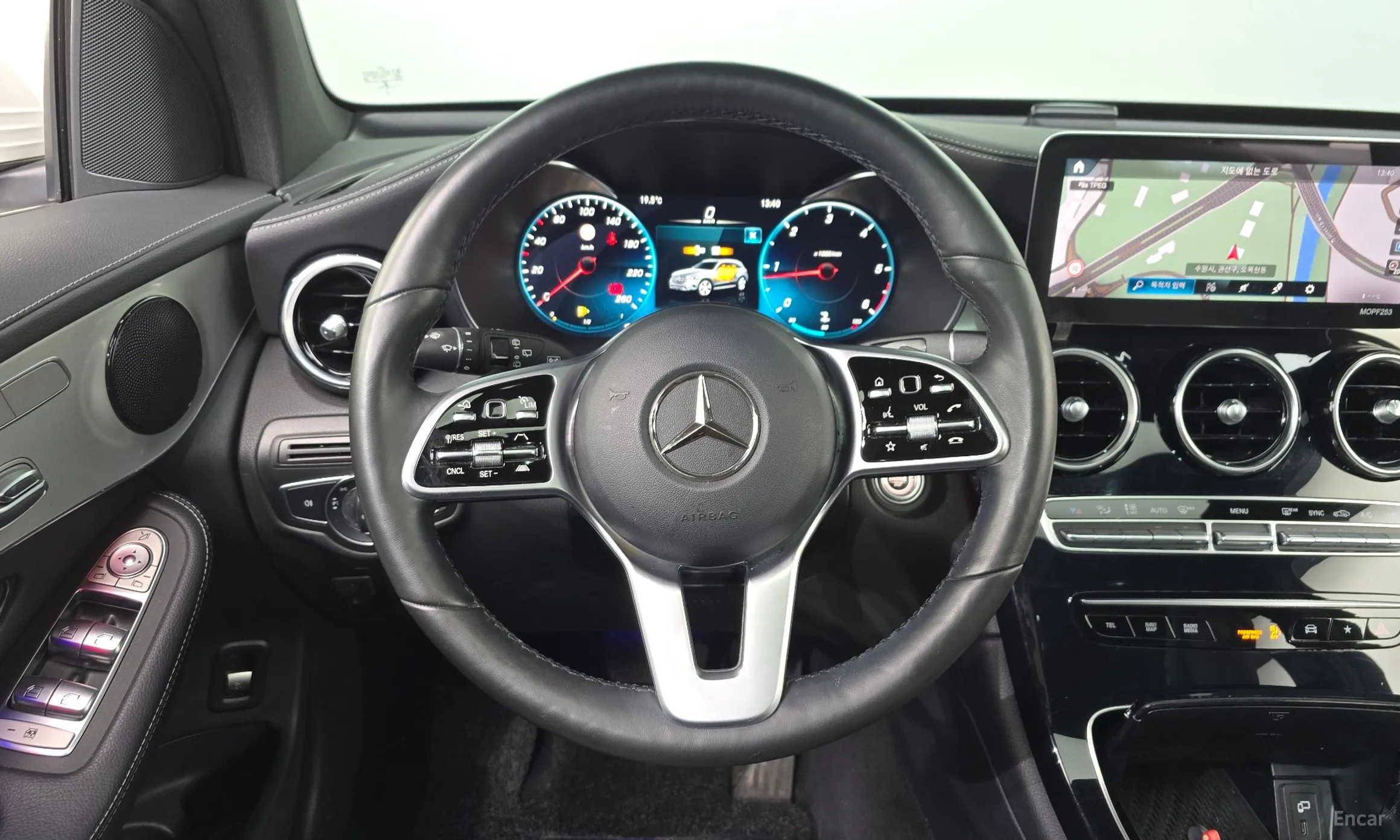 Mercedes Benz GLC-Class X253 превью 13