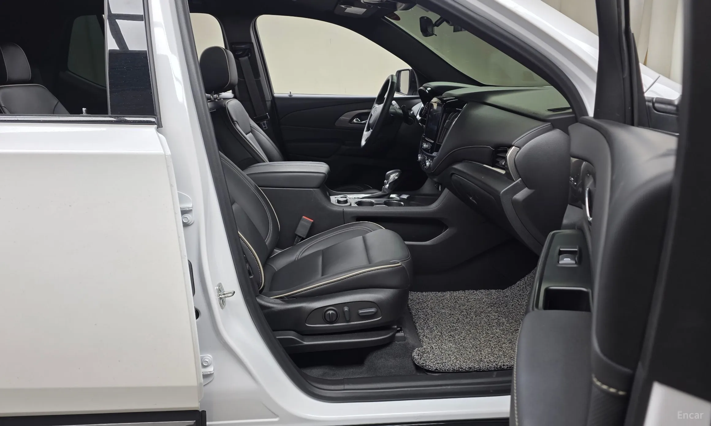 Chevrolet (GM Daewoo) Traverse превью 11