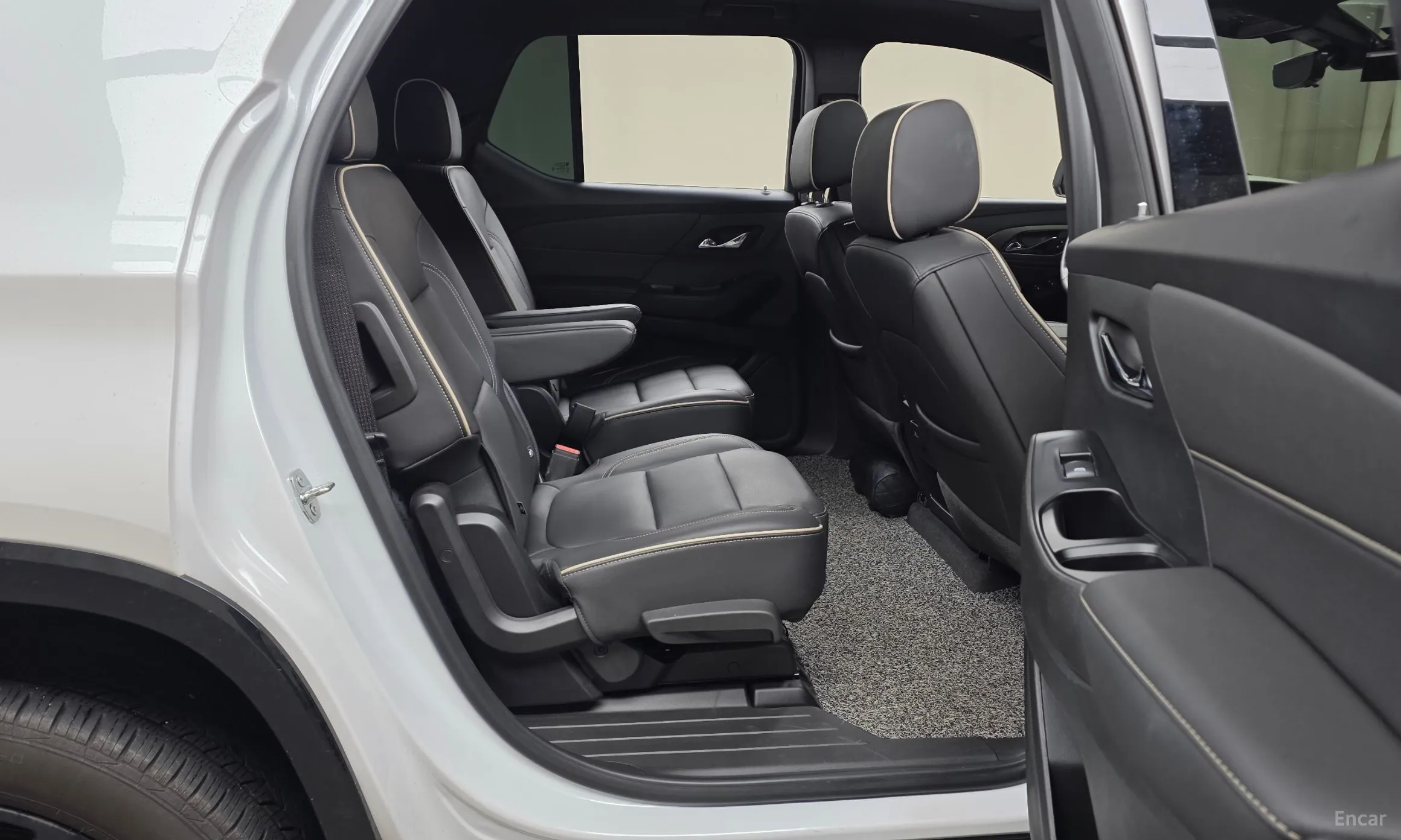 Chevrolet (GM Daewoo) Traverse превью 12