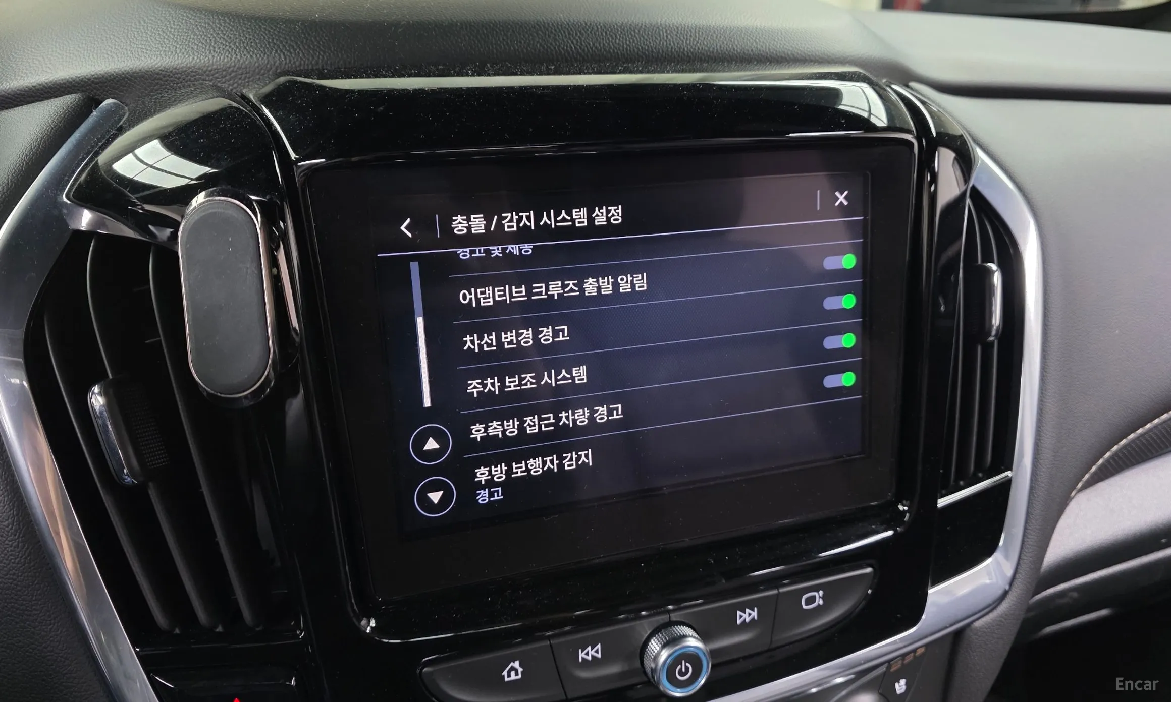 Chevrolet (GM Daewoo) Traverse превью 16