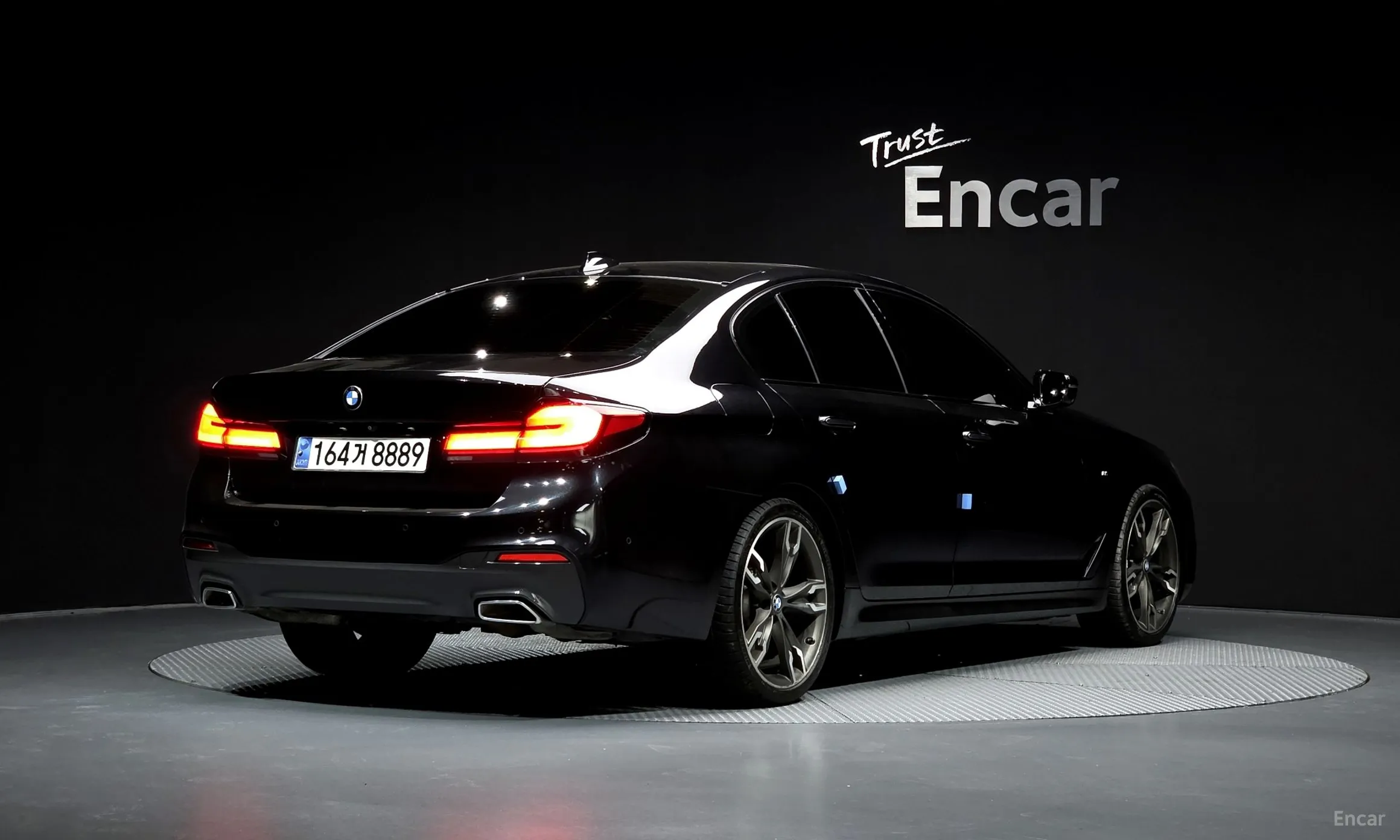 BMW 5 Series (G30) превью 2