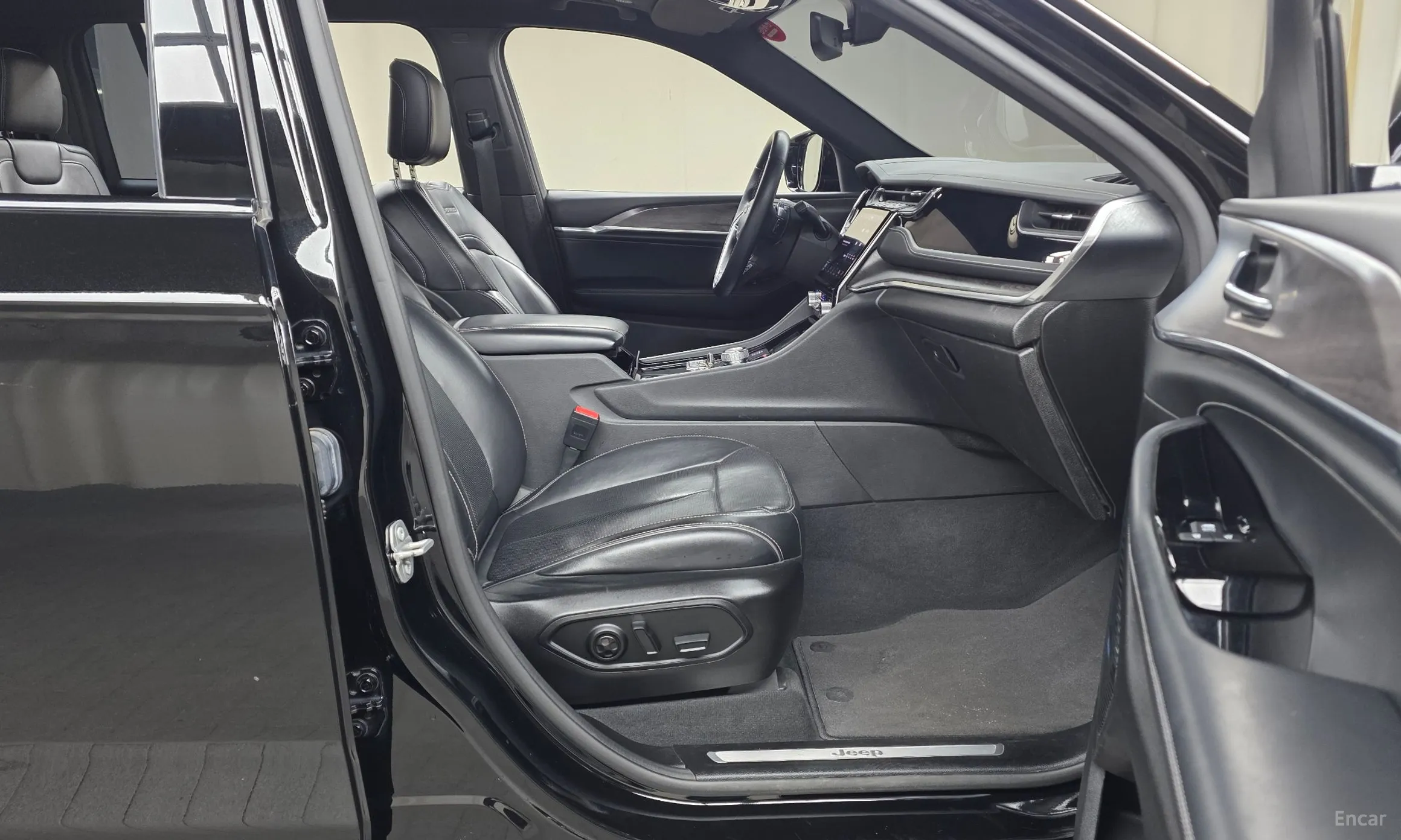 Jeep Grand Cherokee (WL) превью 11