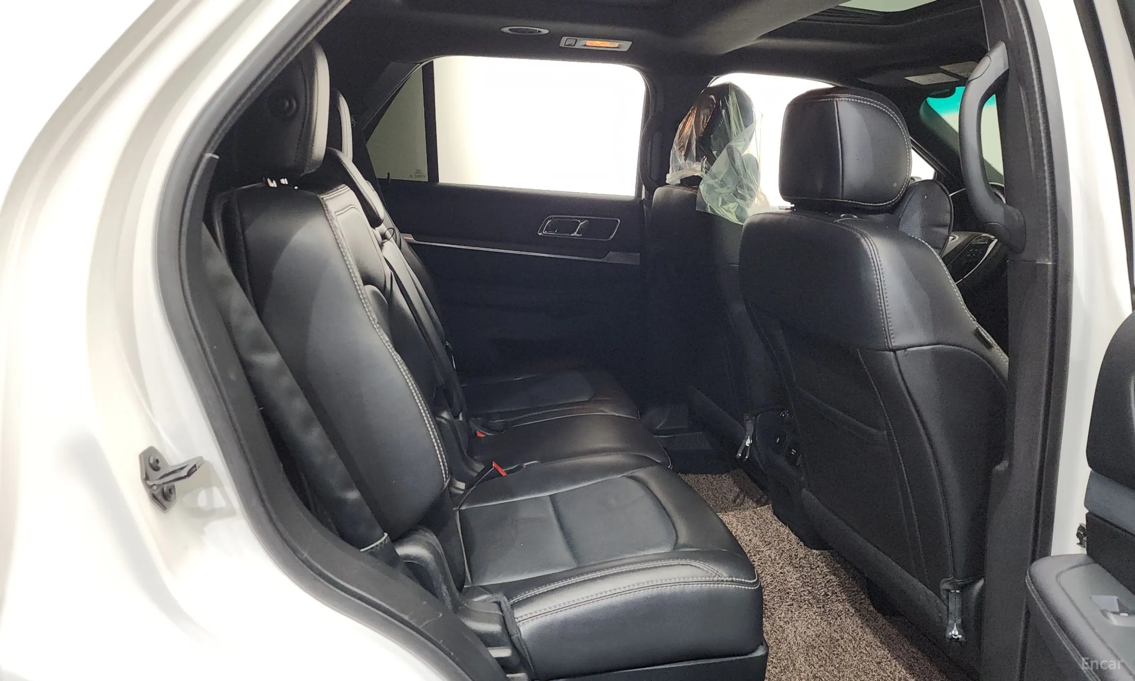 Ford Explorer превью 12