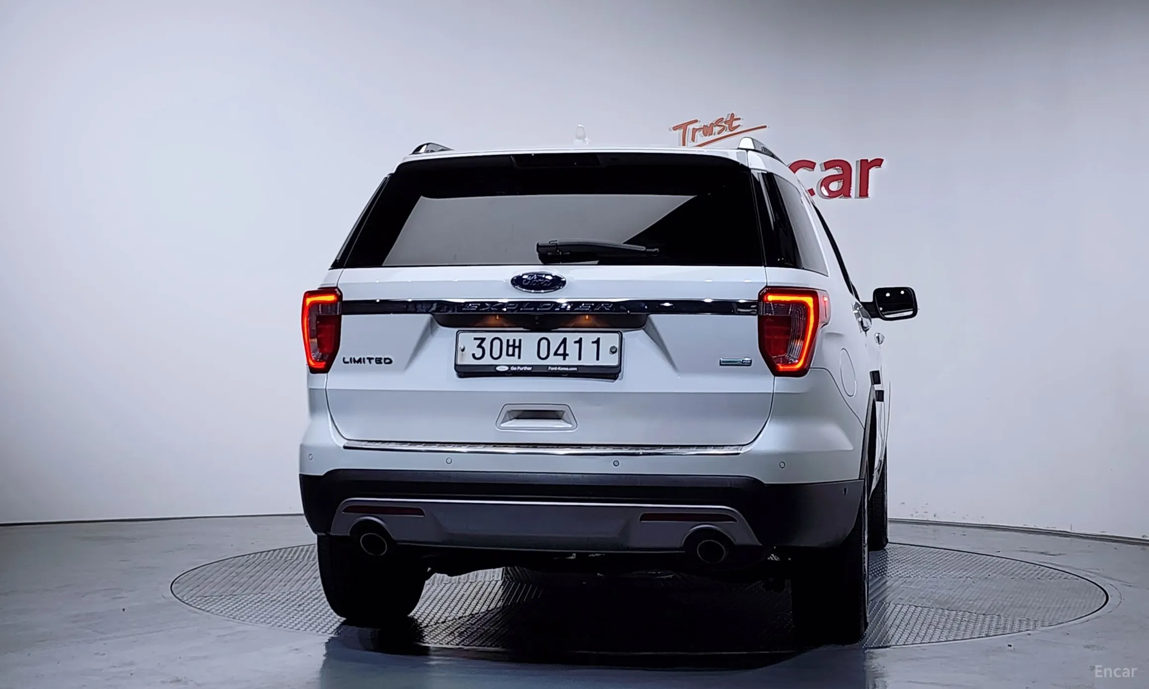 Ford Explorer превью 4