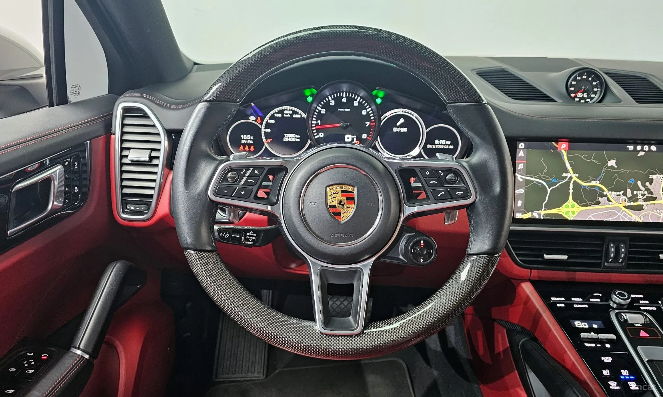 Porsche Cayenne (PO536) превью 13