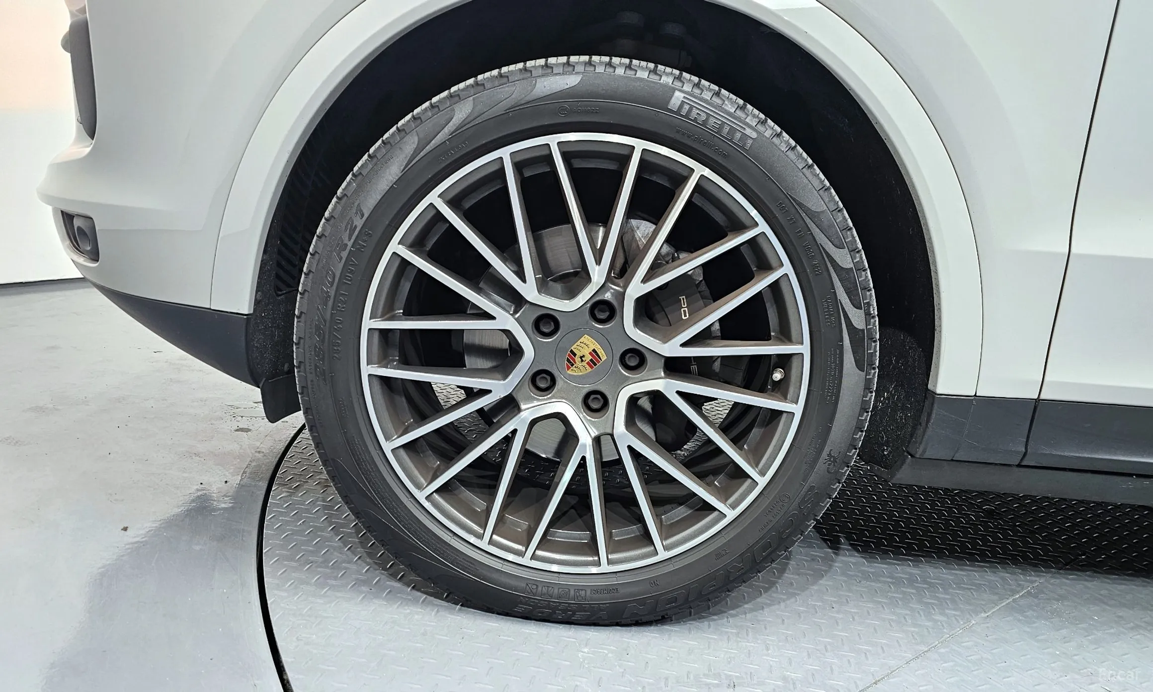 Porsche Cayenne (PO536) превью 5