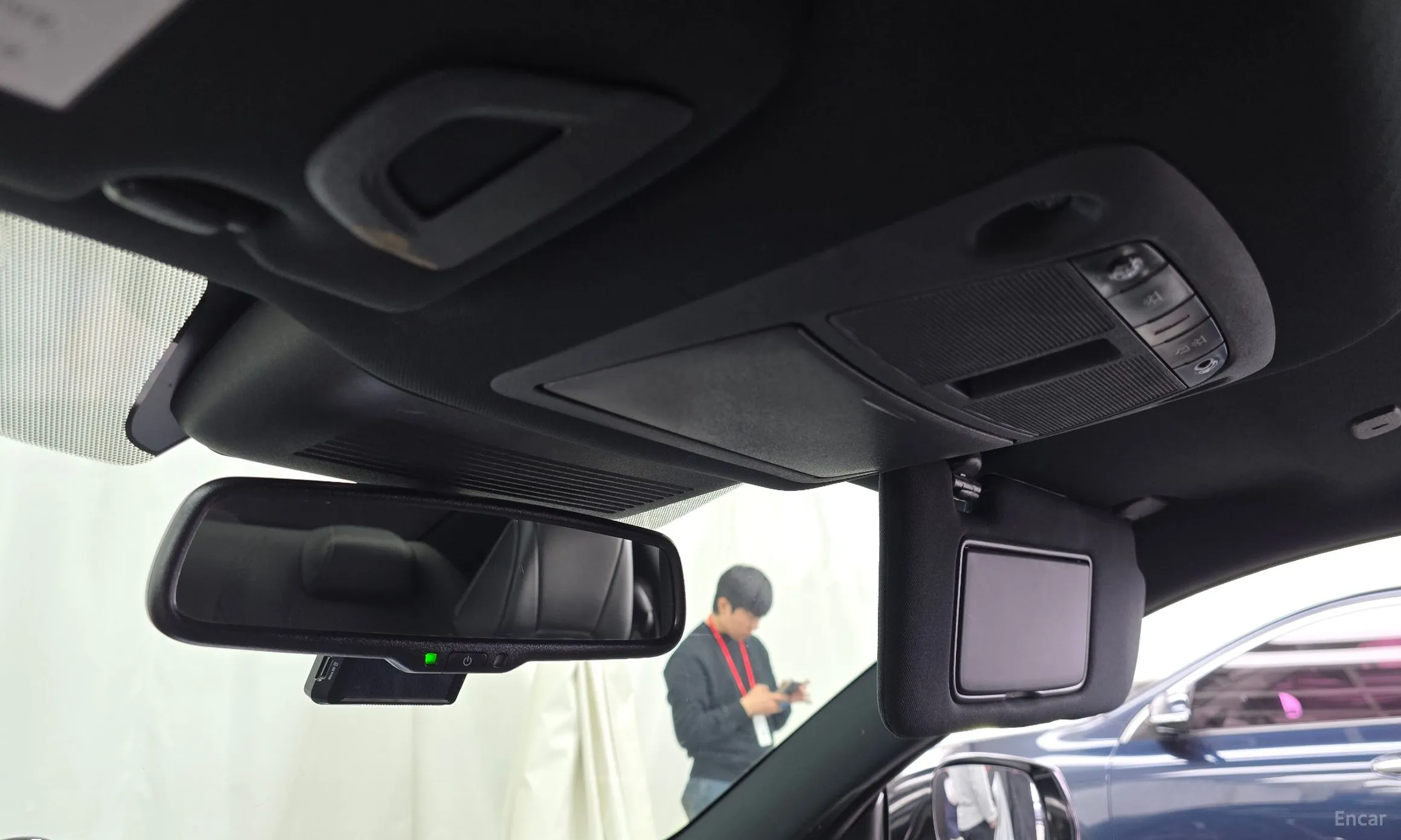 Infiniti Q60 (CV37) превью 17