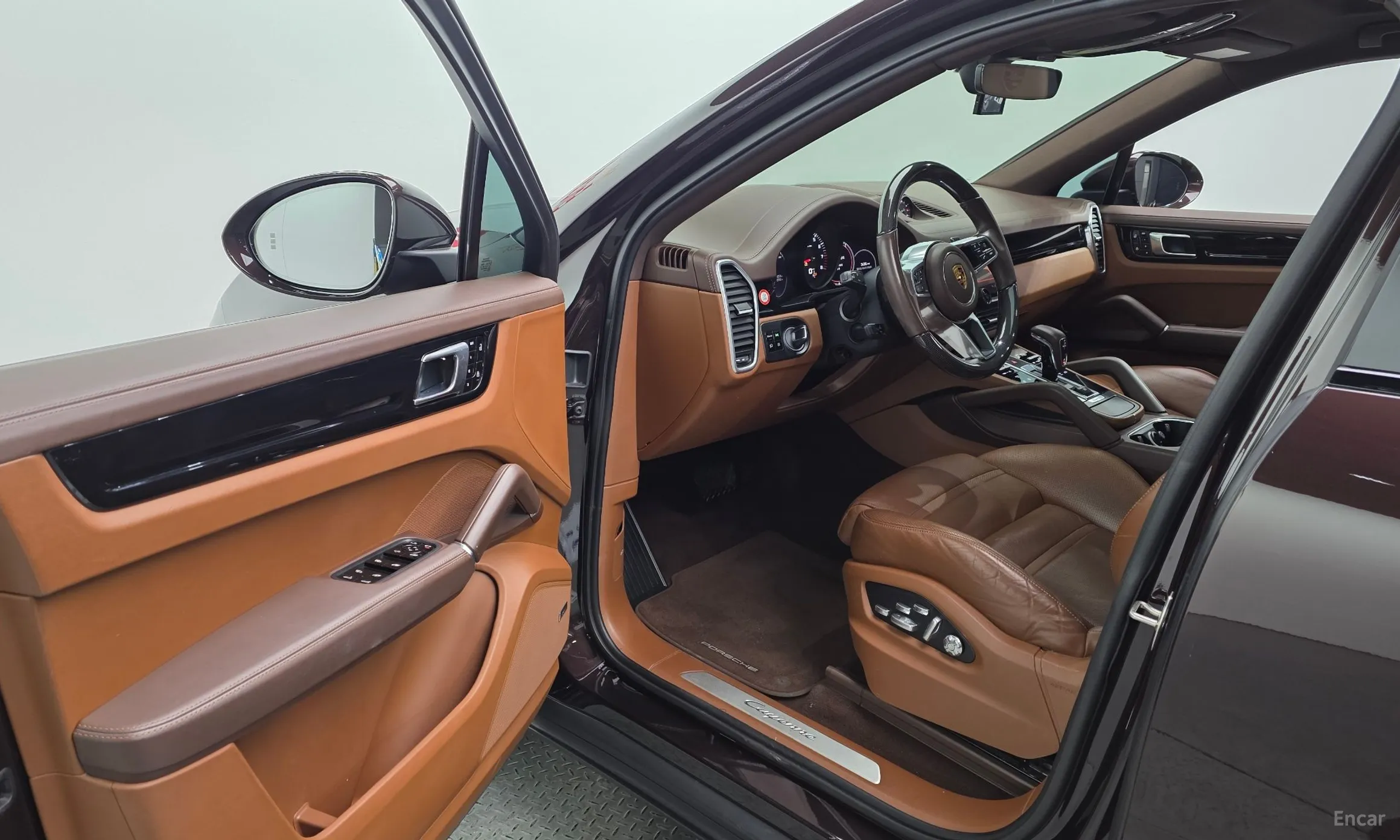Porsche Cayenne (PO536) превью 10