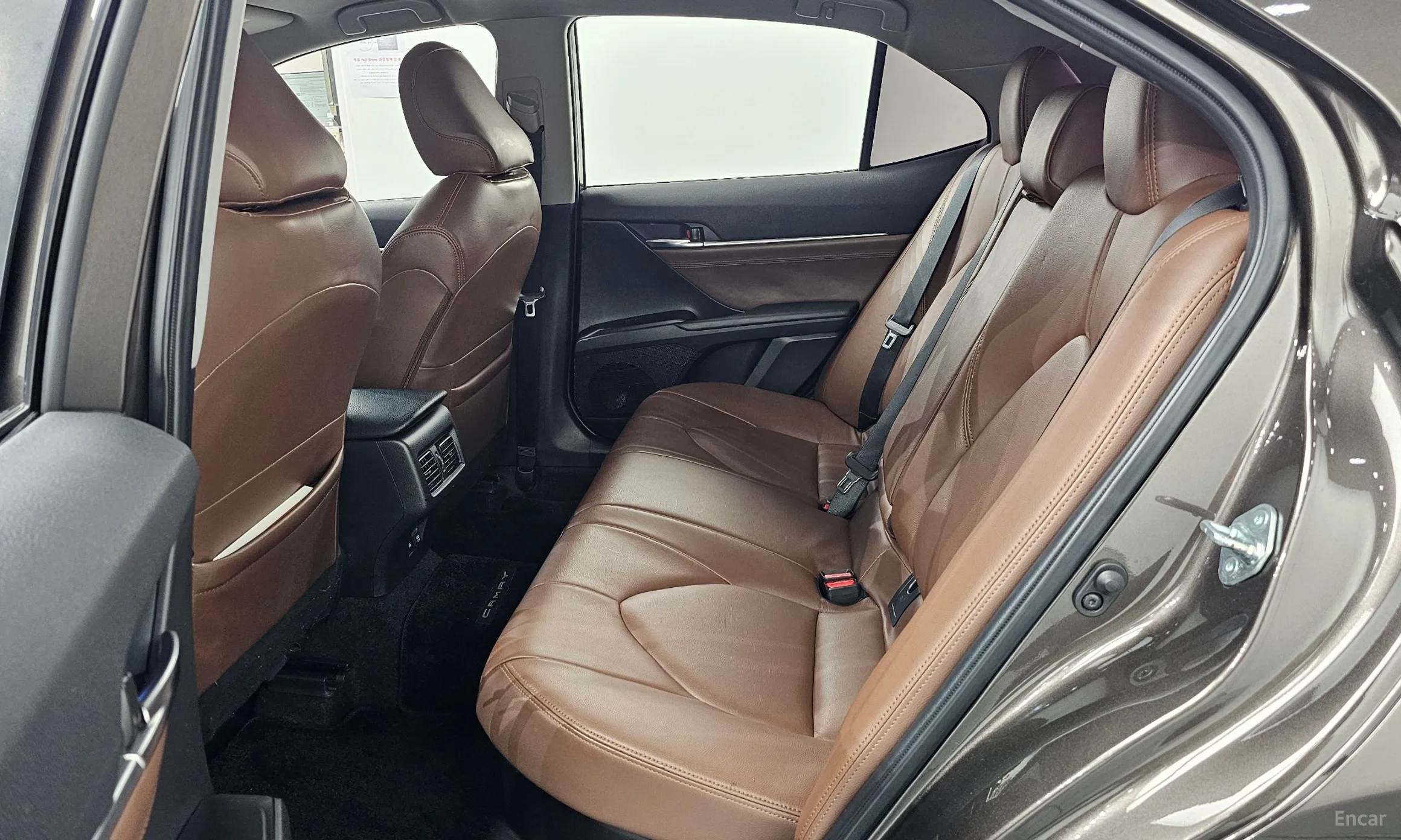 Toyota Camry (XV70) превью 12
