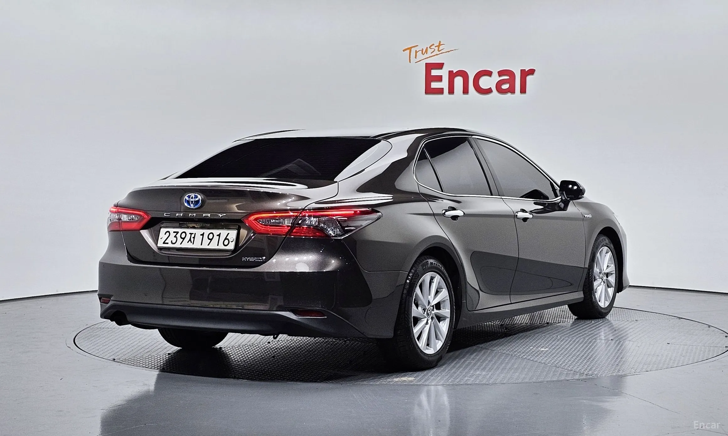 Toyota Camry (XV70) превью 2