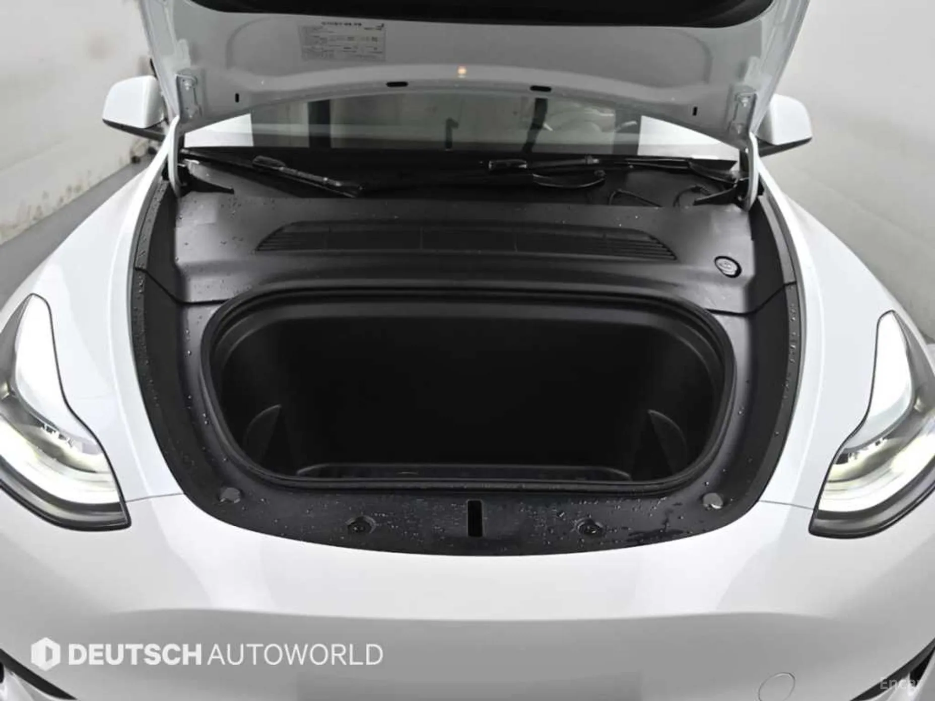 Tesla Model Y превью 6