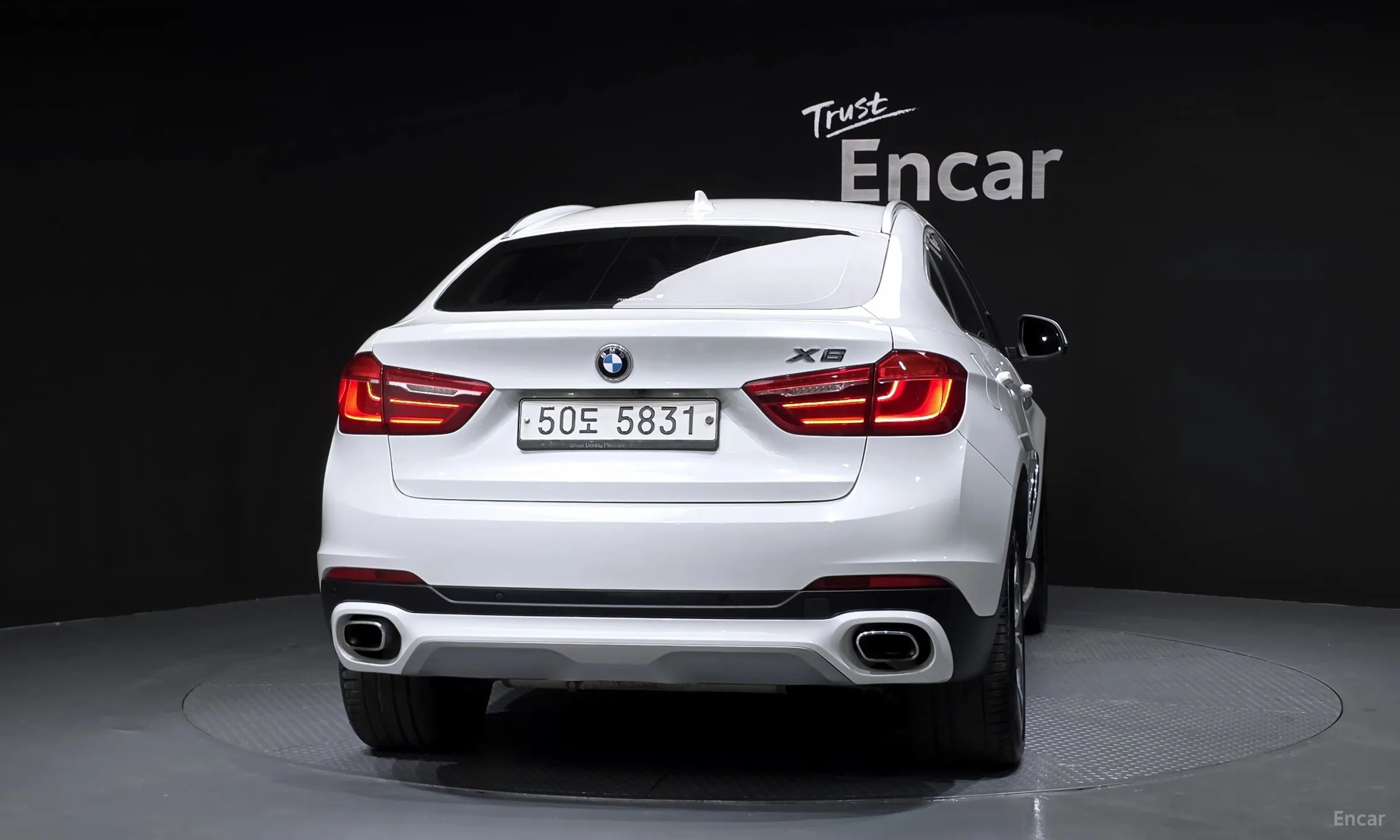 BMW X6 (F16) превью 4