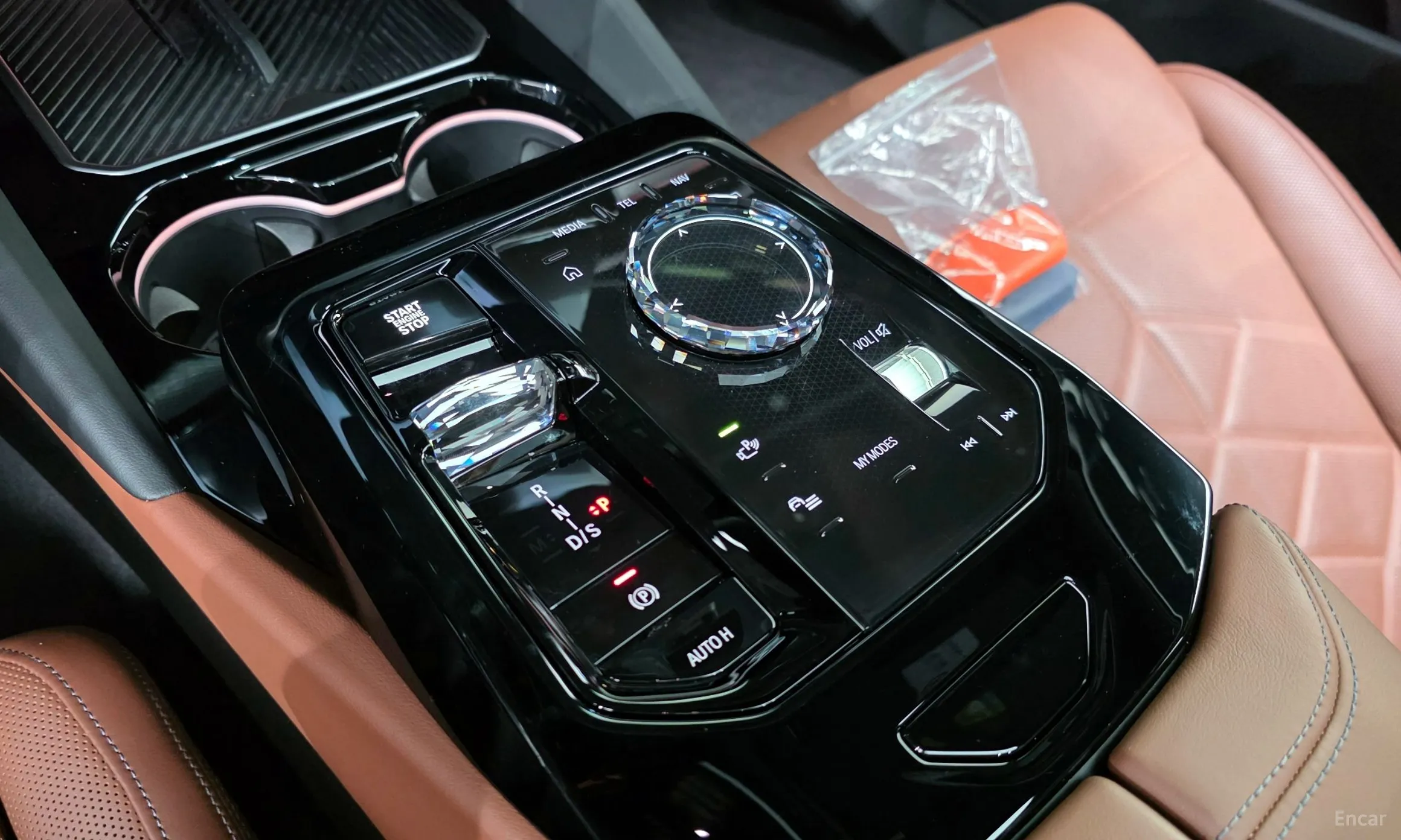BMW 5 Series (G60) превью 9