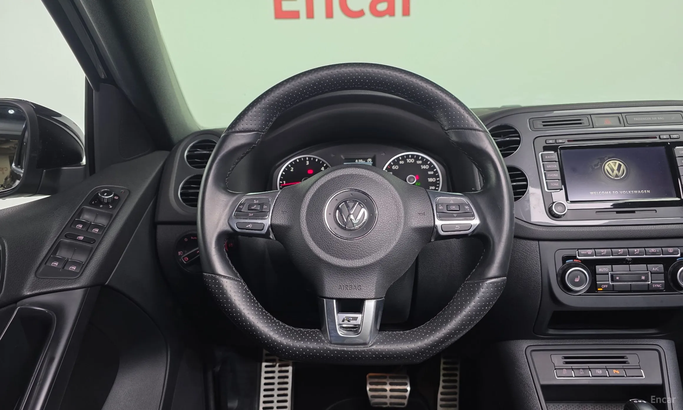 Volkswagen New Tiguan превью 13