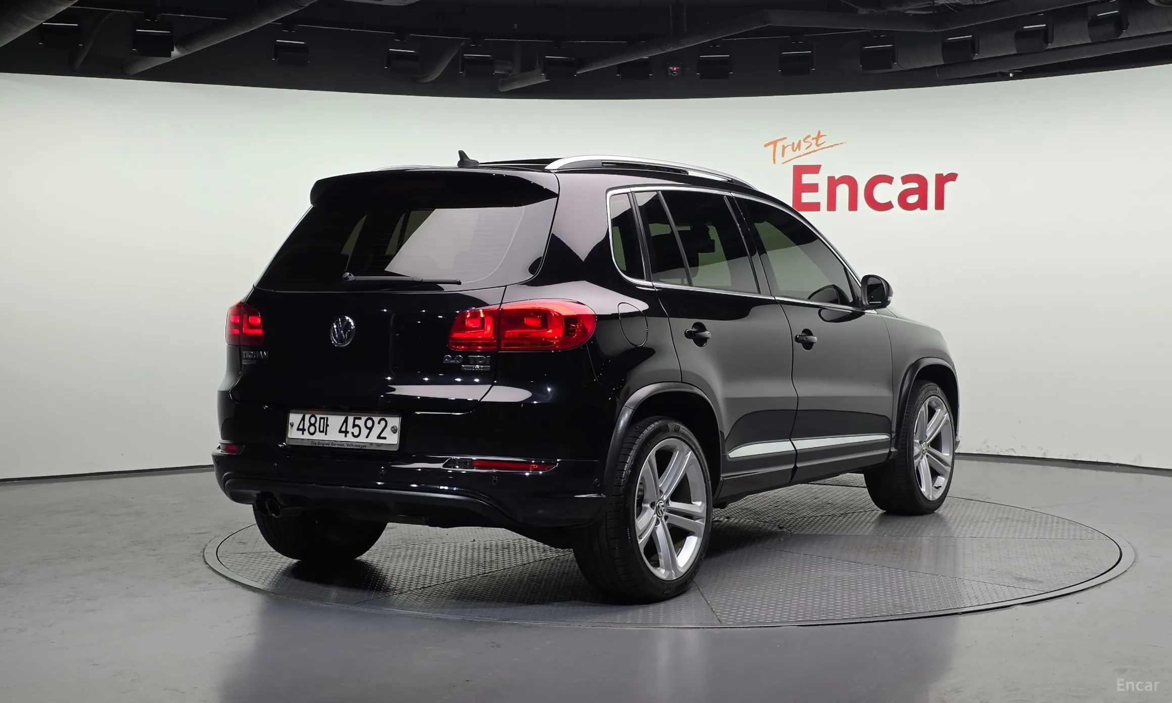 Volkswagen New Tiguan превью 2