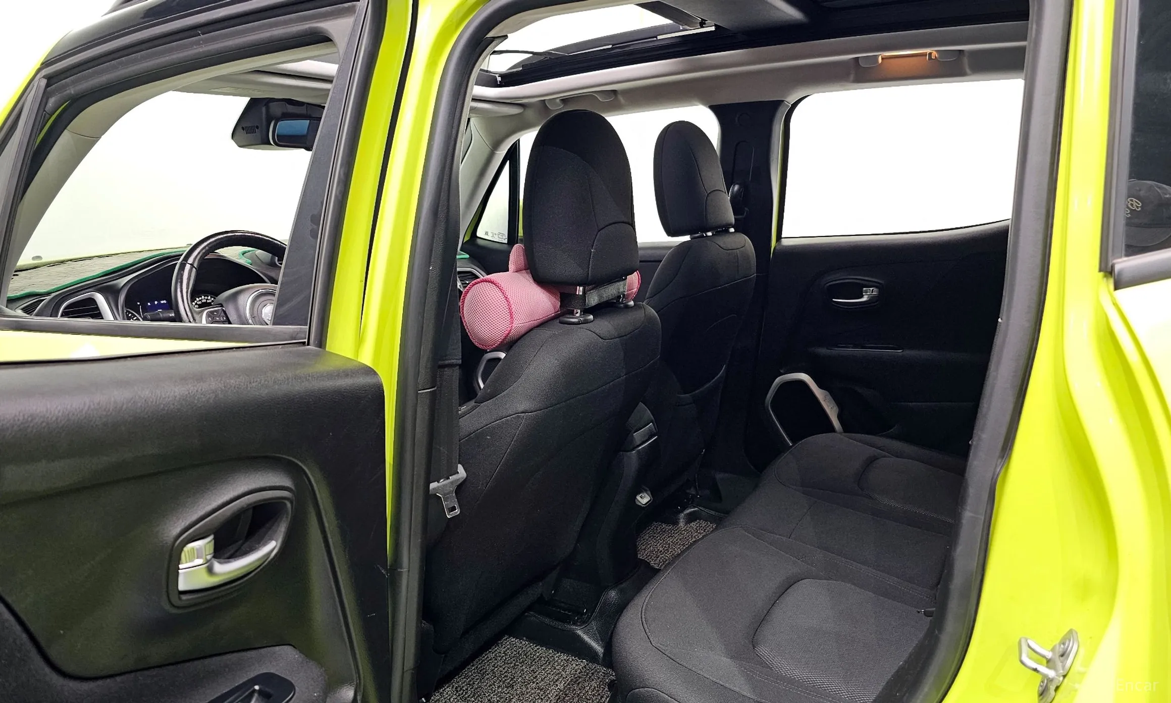 Jeep Renegade превью 12