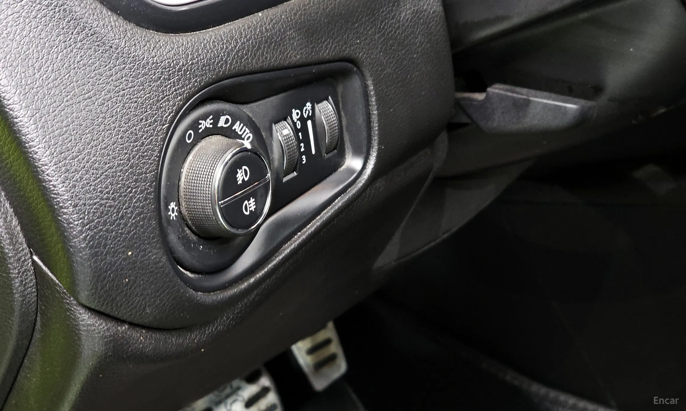 Jeep Renegade превью 16