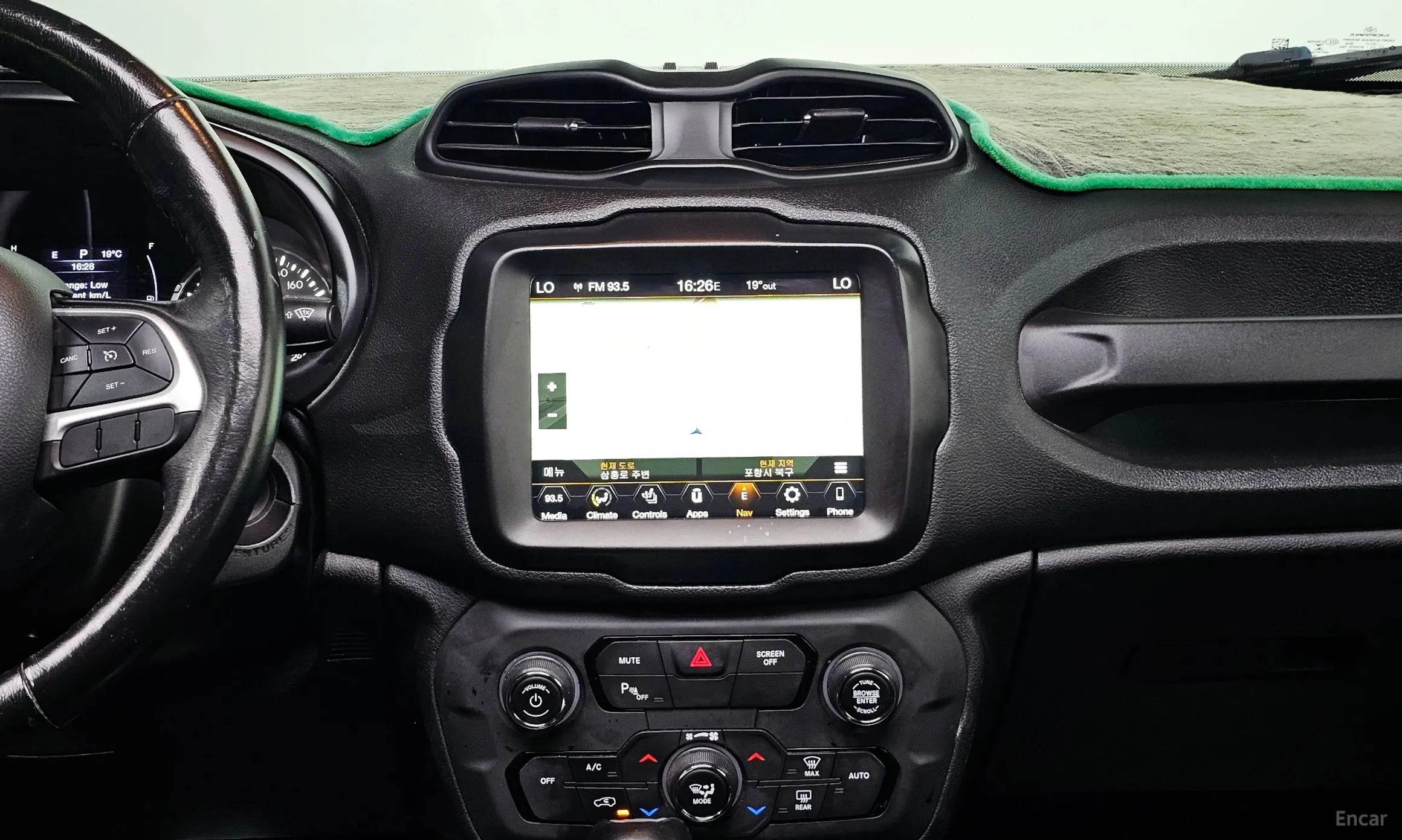 Jeep Renegade превью 17
