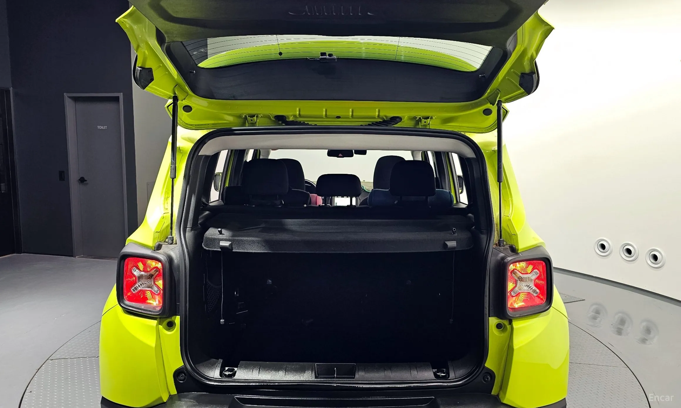Jeep Renegade превью 20
