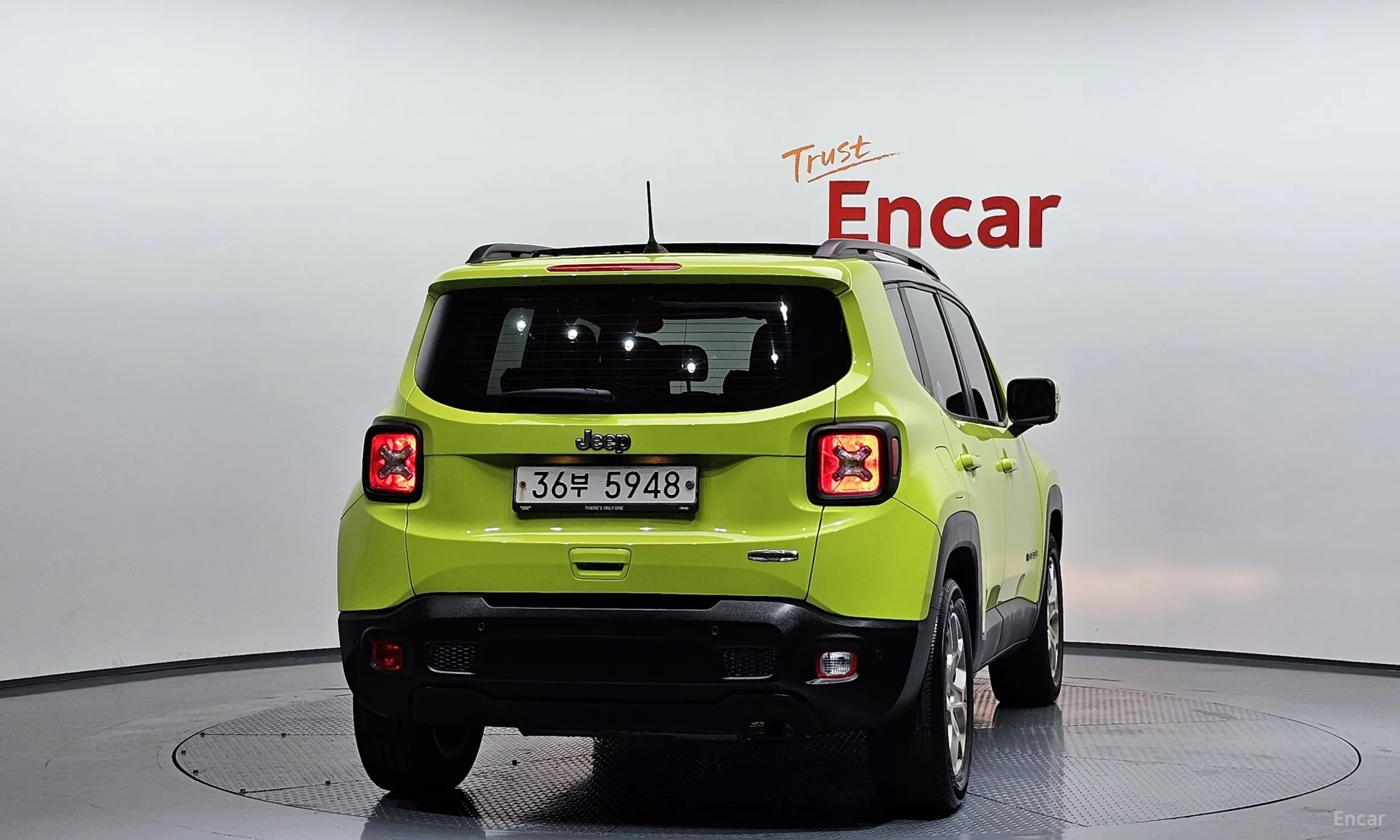 Jeep Renegade превью 4