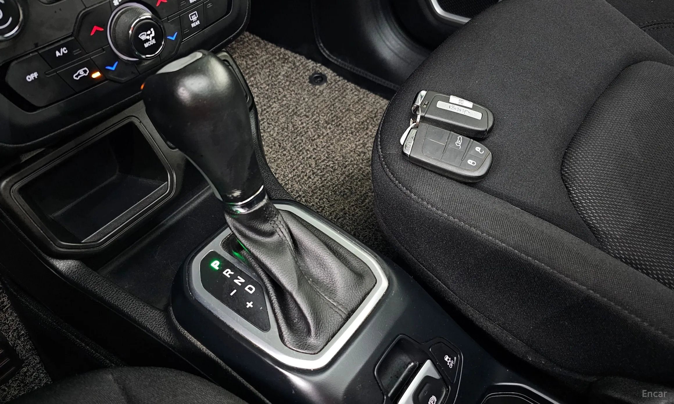 Jeep Renegade превью 9