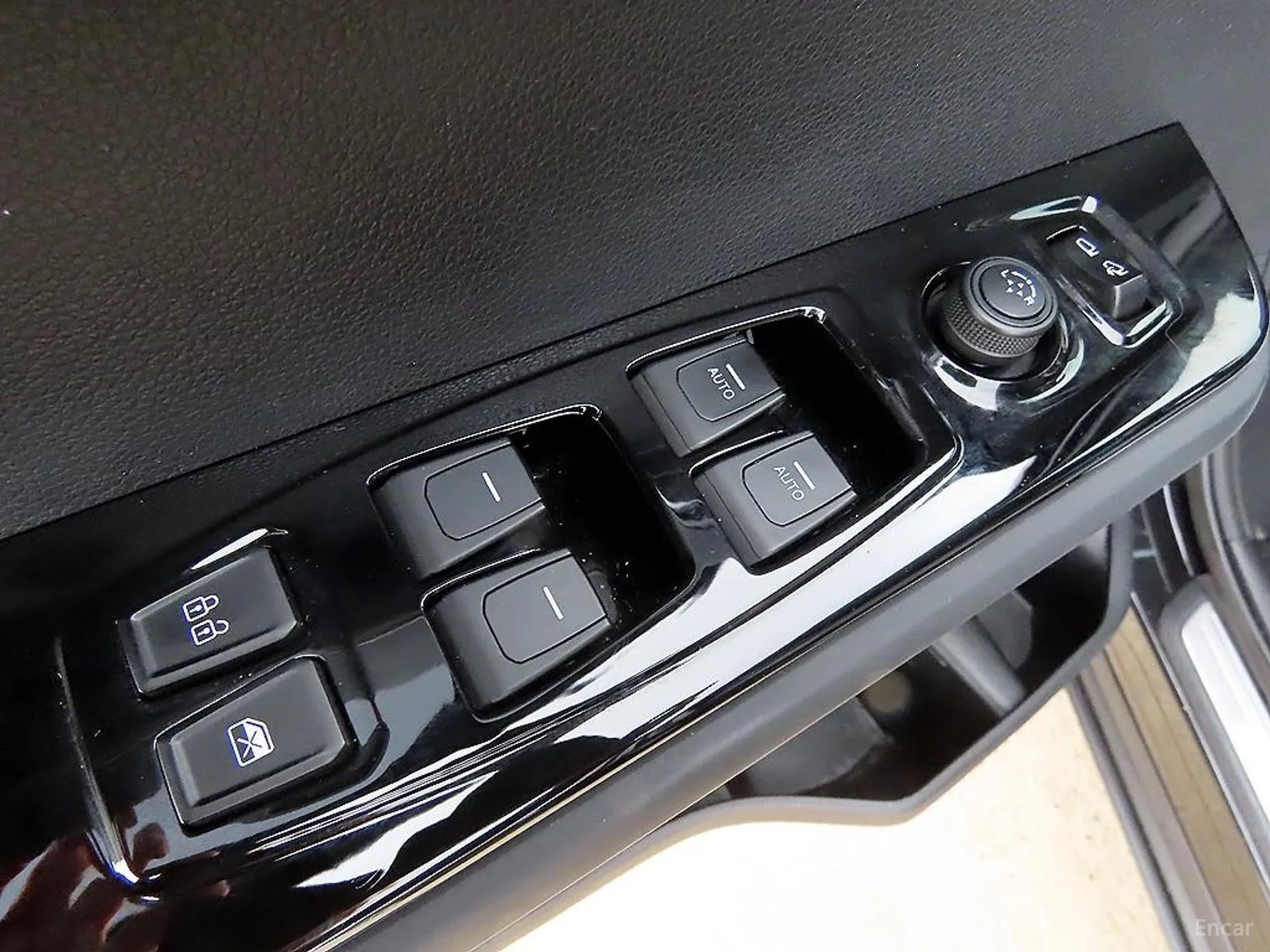 KG Mobility (SsangYong) Torres превью 12