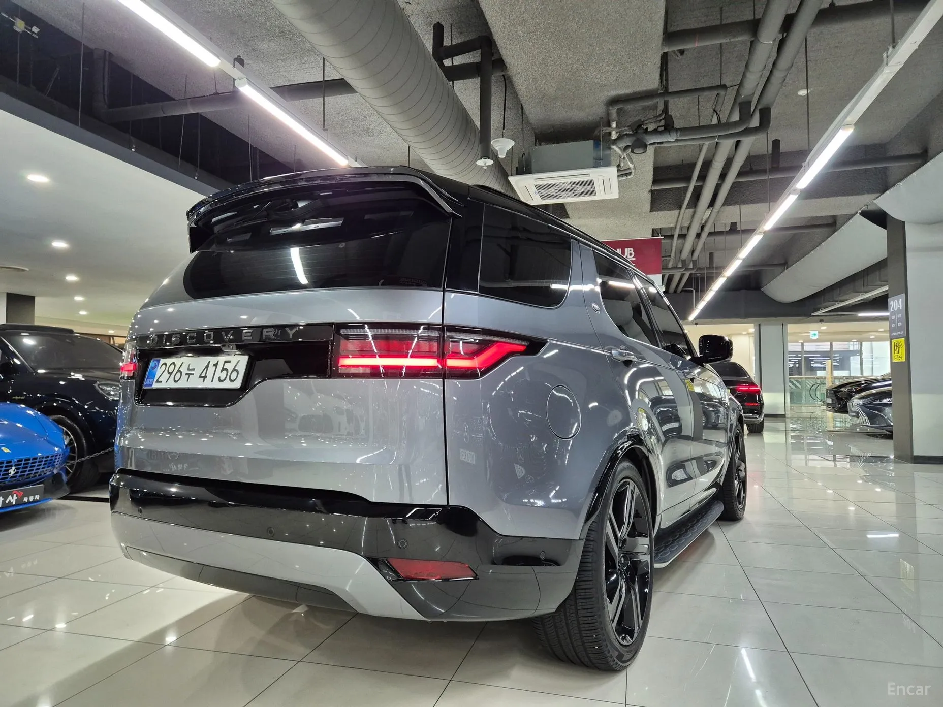 Land Rover Discovery 5 превью 5