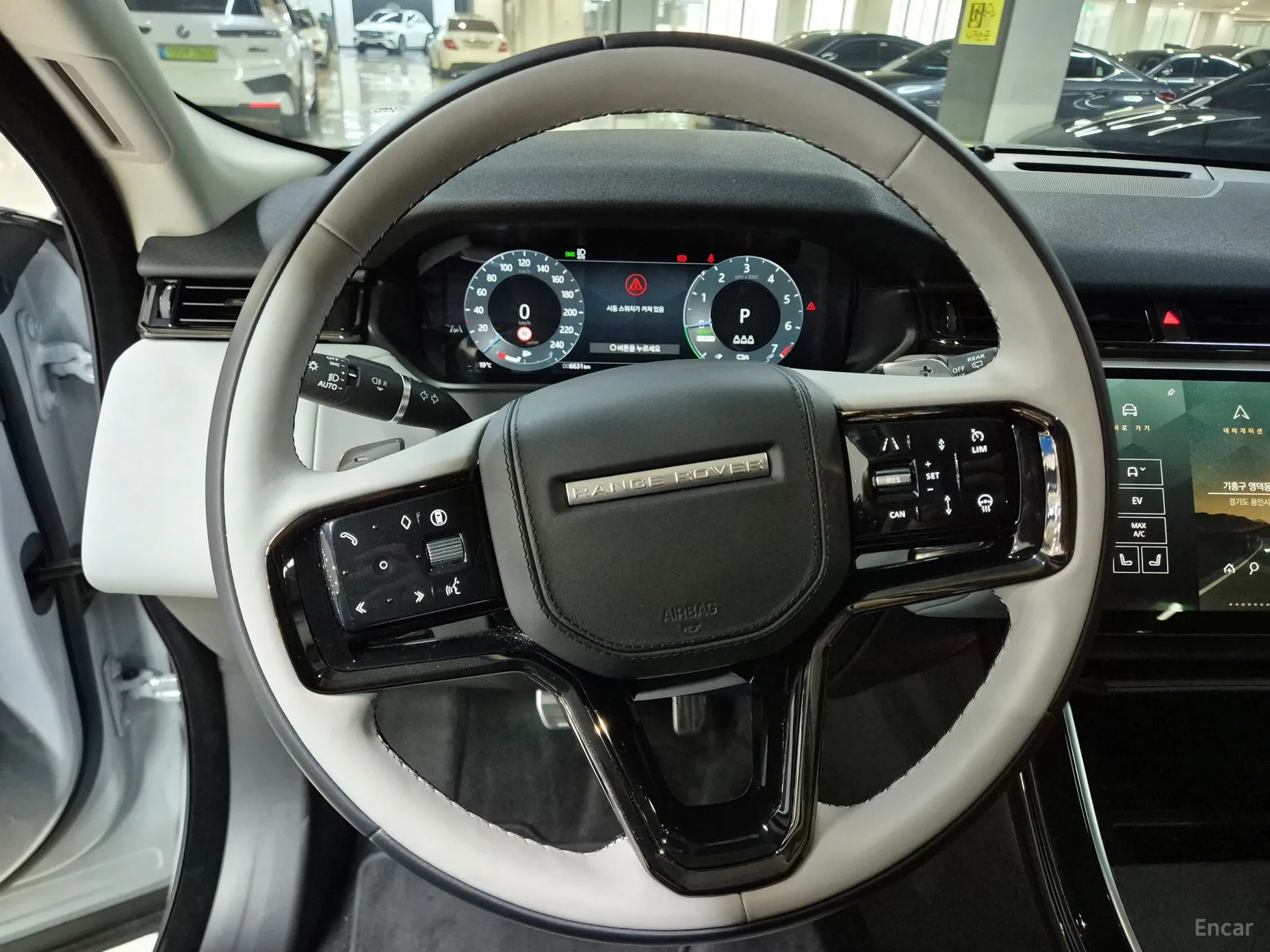 Land Rover Range Rover Bella превью 11