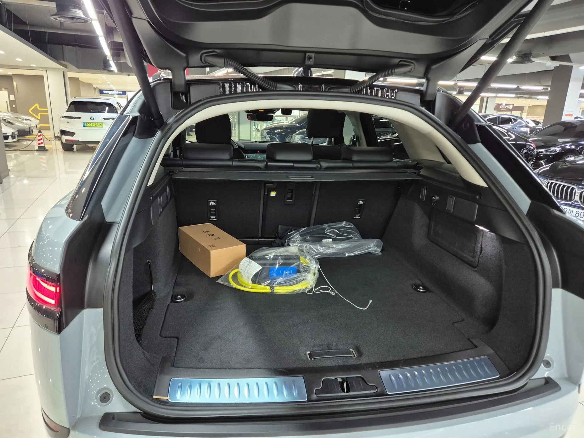 Land Rover Range Rover Bella превью 7
