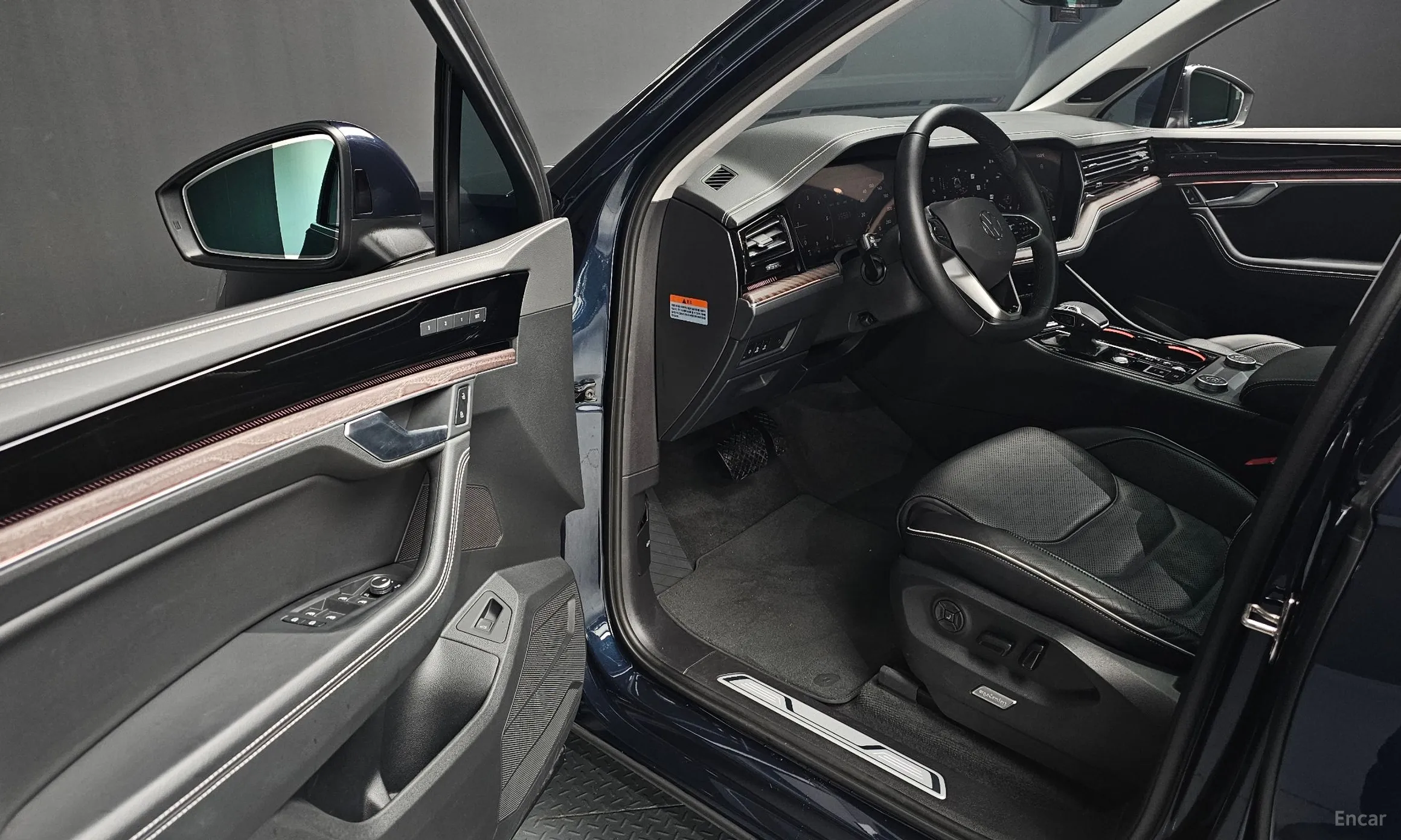 Volkswagen Touareg 3rd Generation превью 11