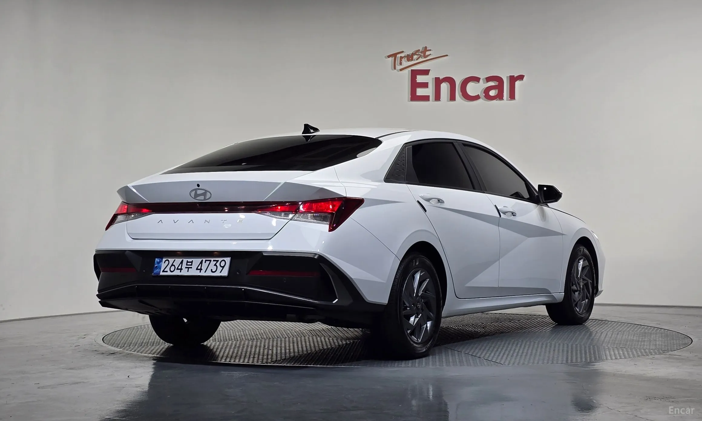 Hyundai Avante Hybrid (CN7)