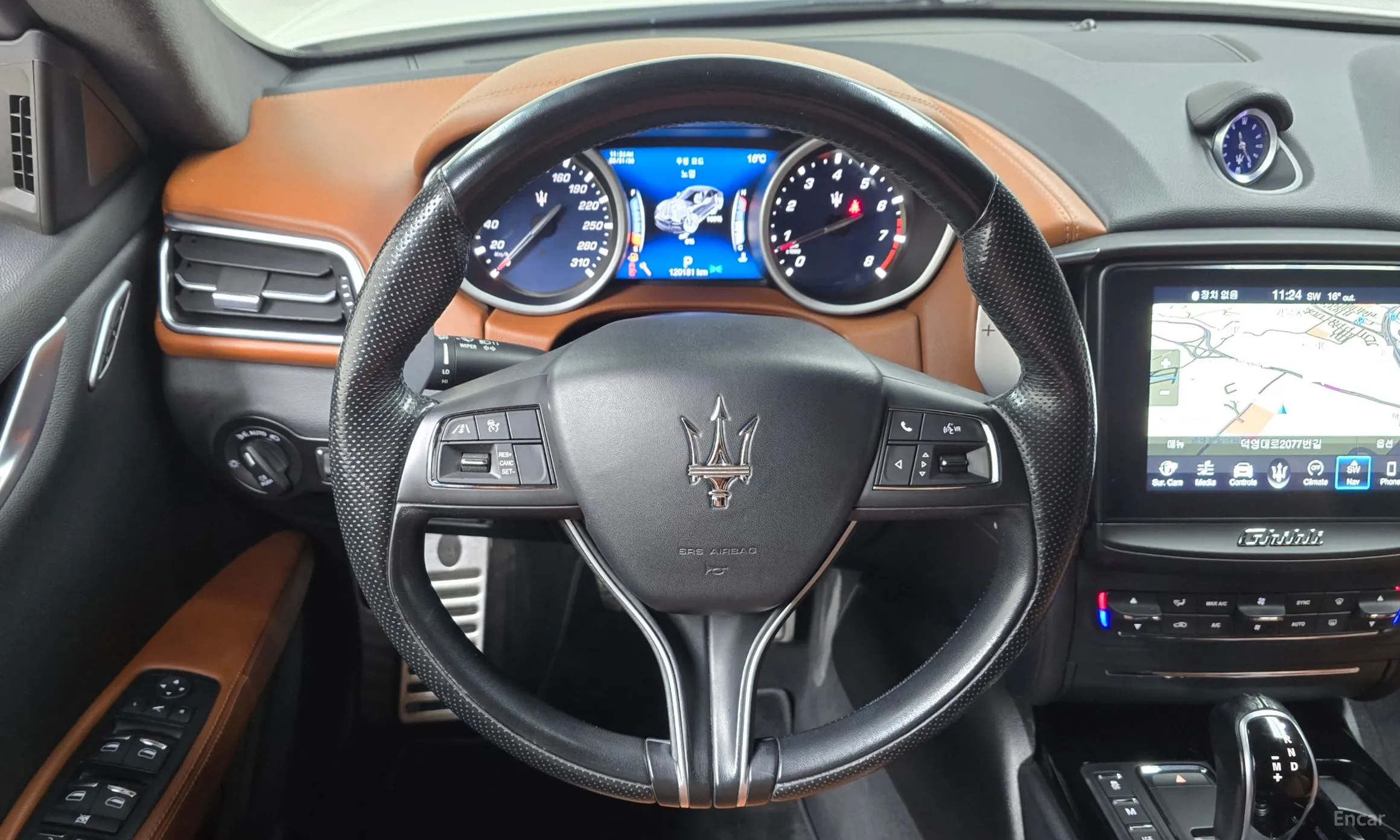 Maserati Ghibli превью 13