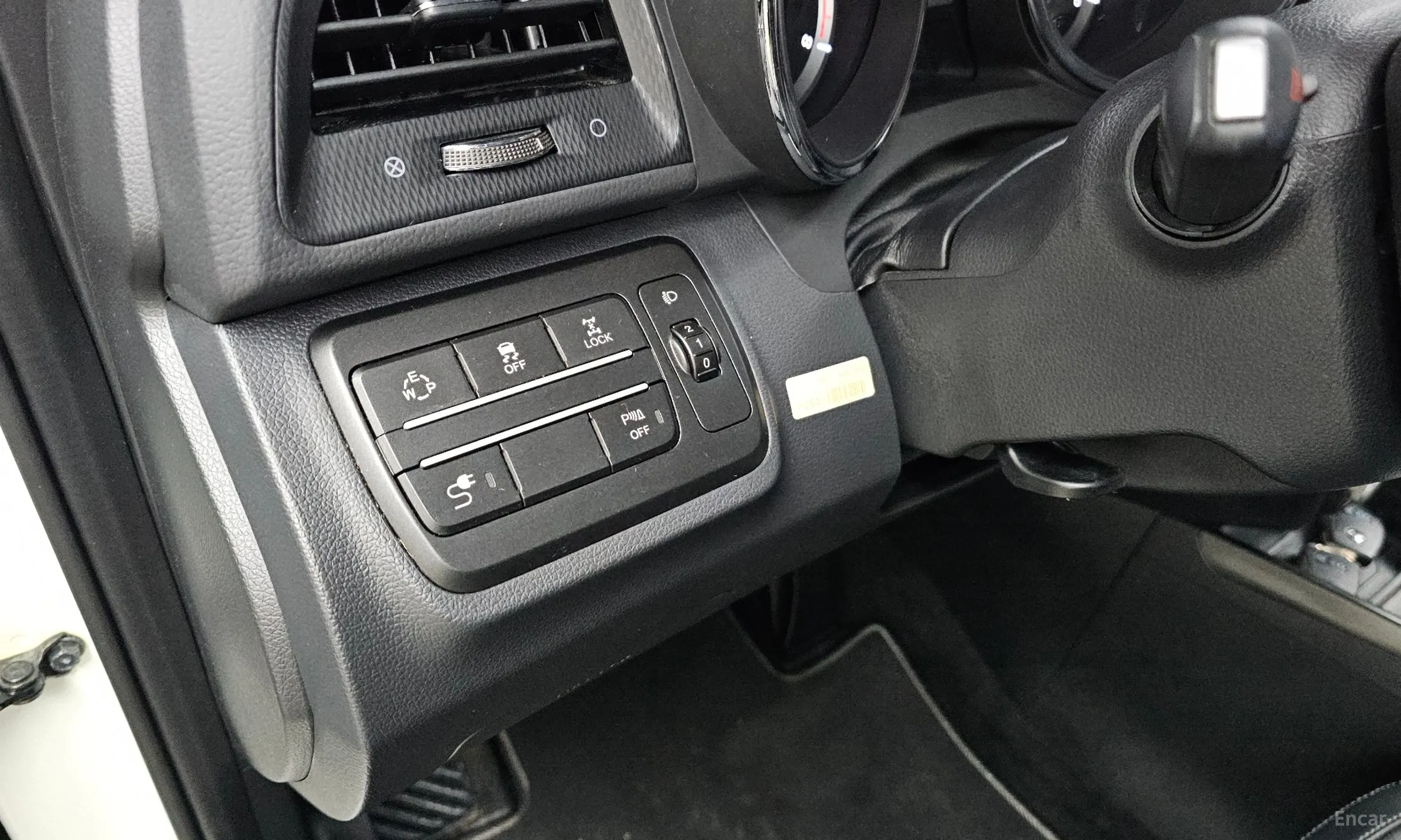 KG Mobility (SsangYong) Tivoli Air превью 15