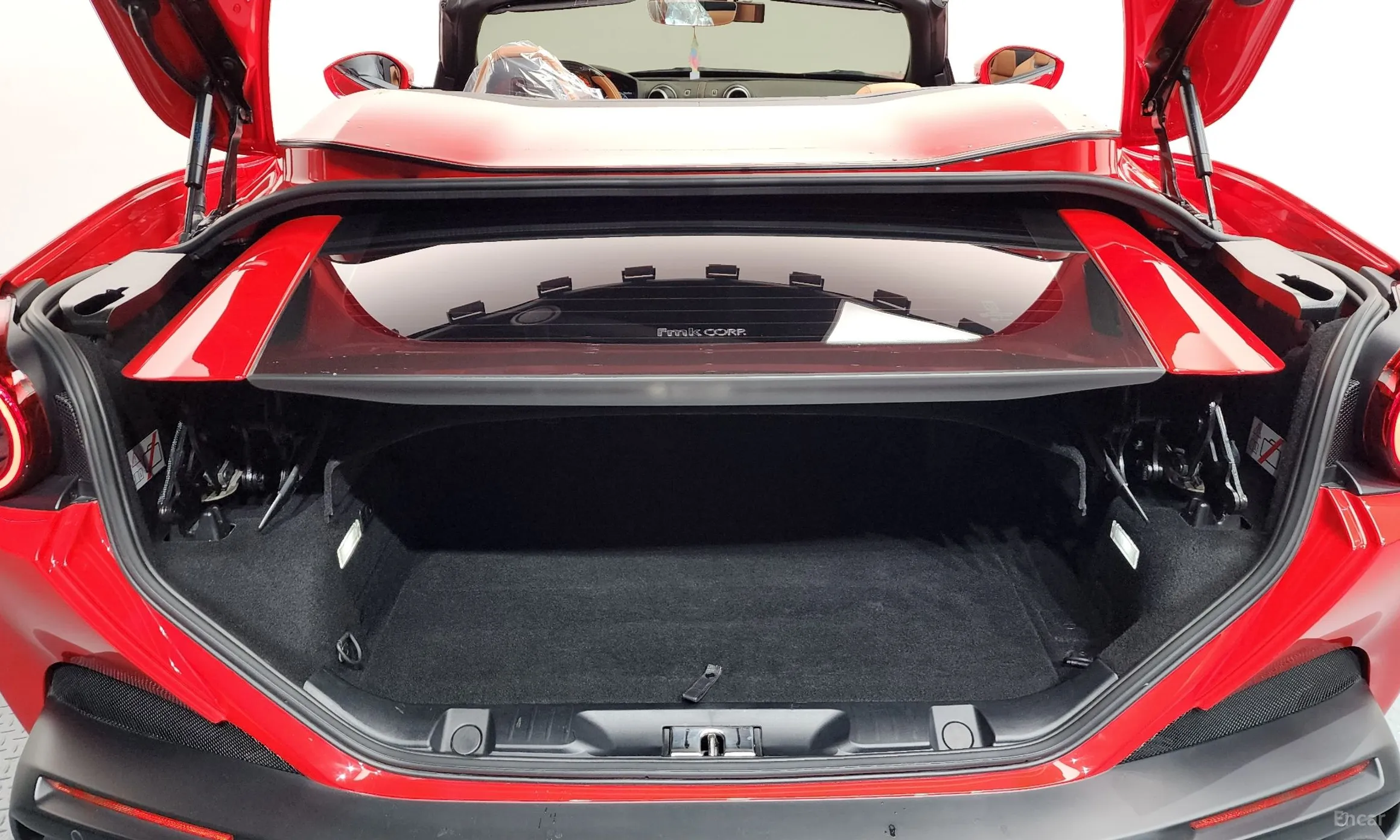 Ferrari Portofino превью 20