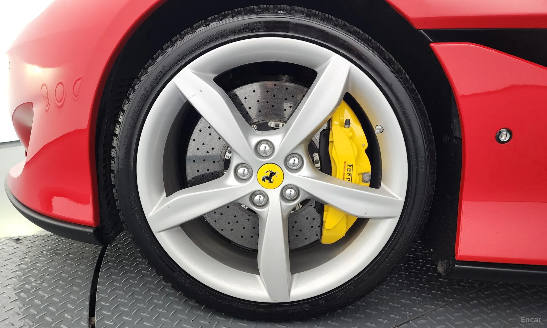 Ferrari Portofino превью 5