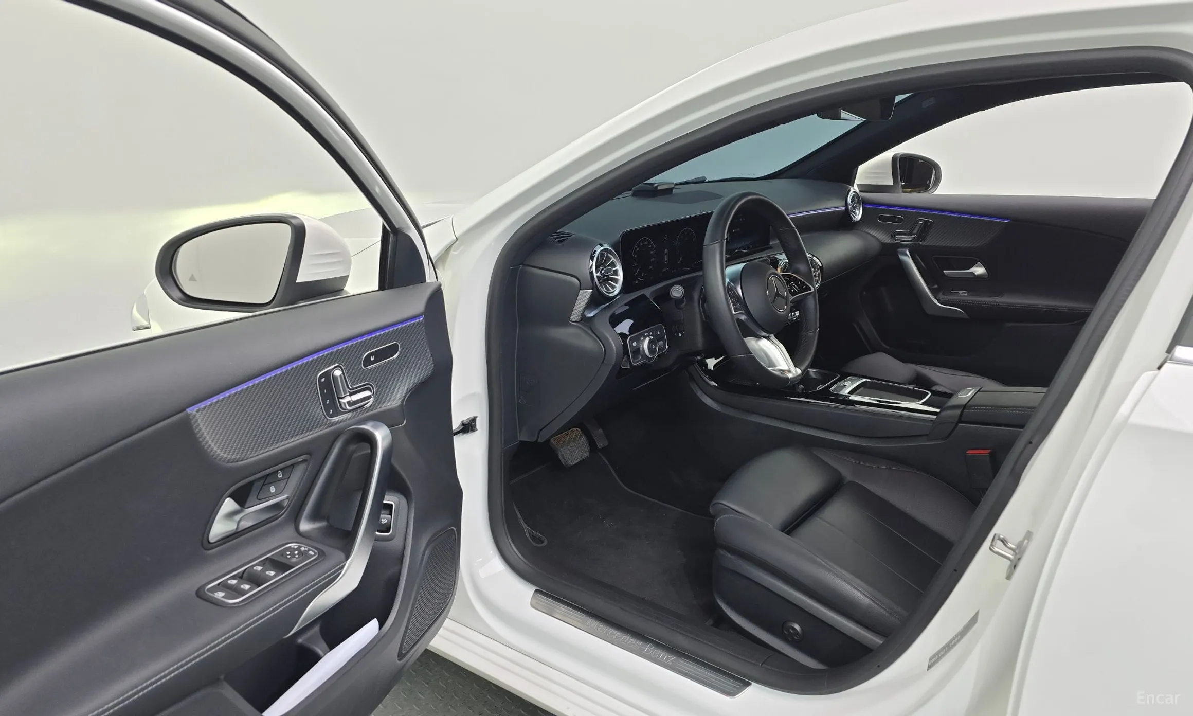 Mercedes Benz A-Class W177 превью 10