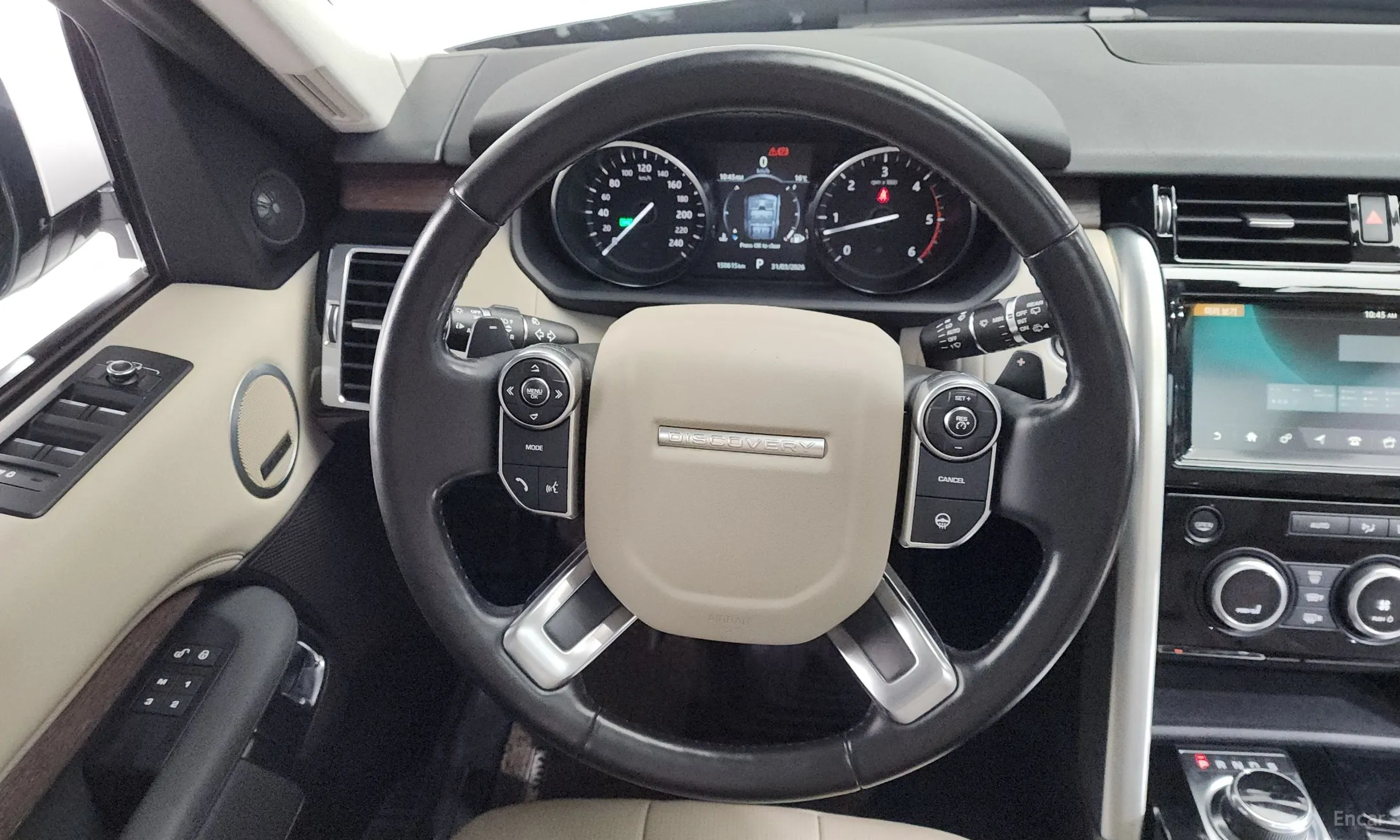 Land Rover Discovery 5 превью 13
