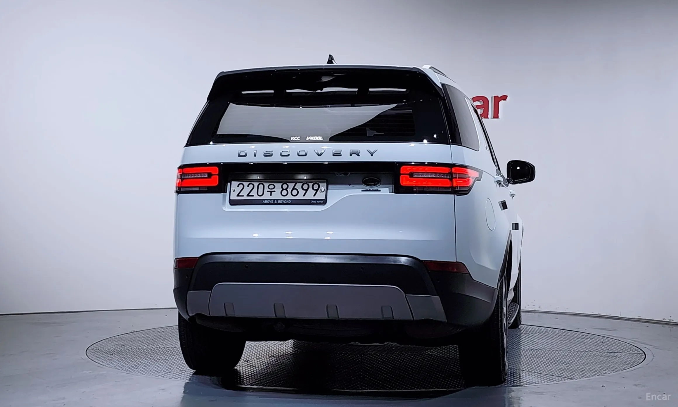 Land Rover Discovery 5 превью 4