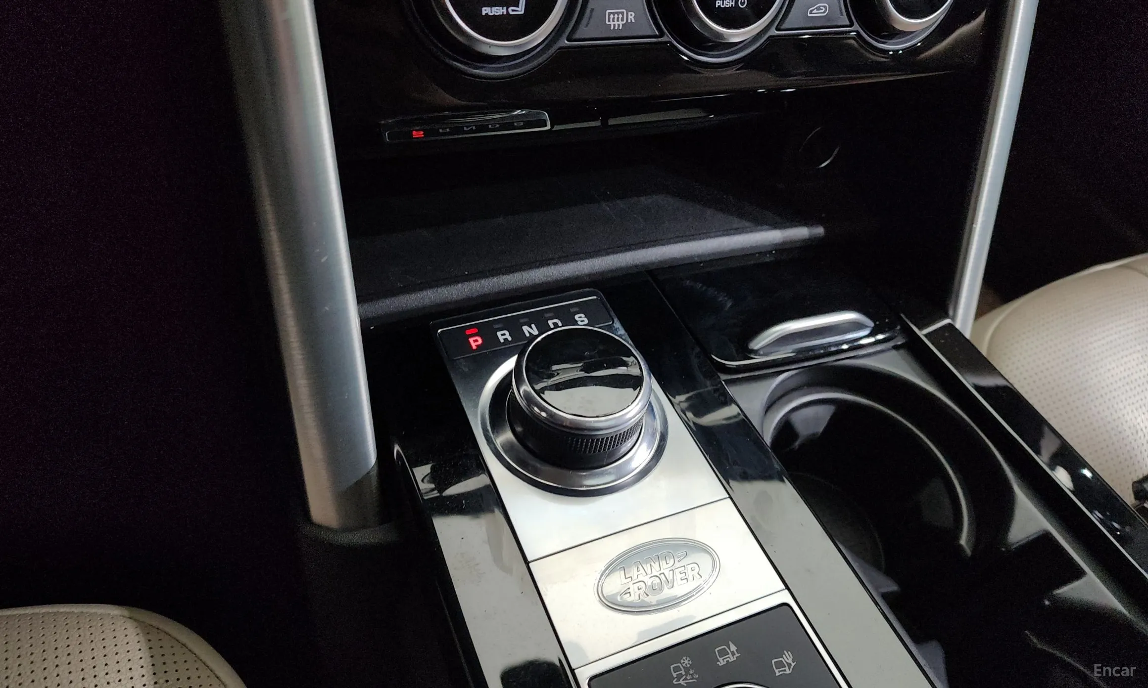 Land Rover Discovery 5 превью 9