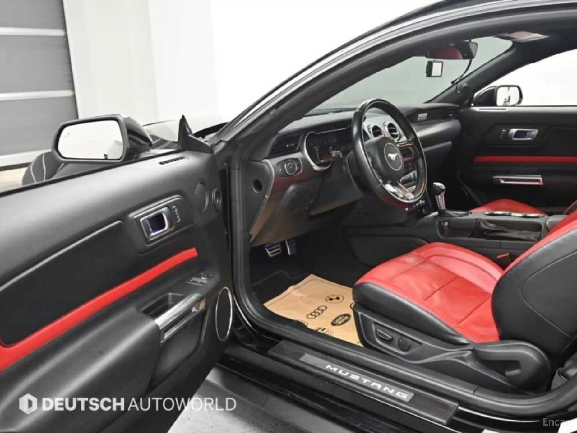 Ford Mustang превью 11