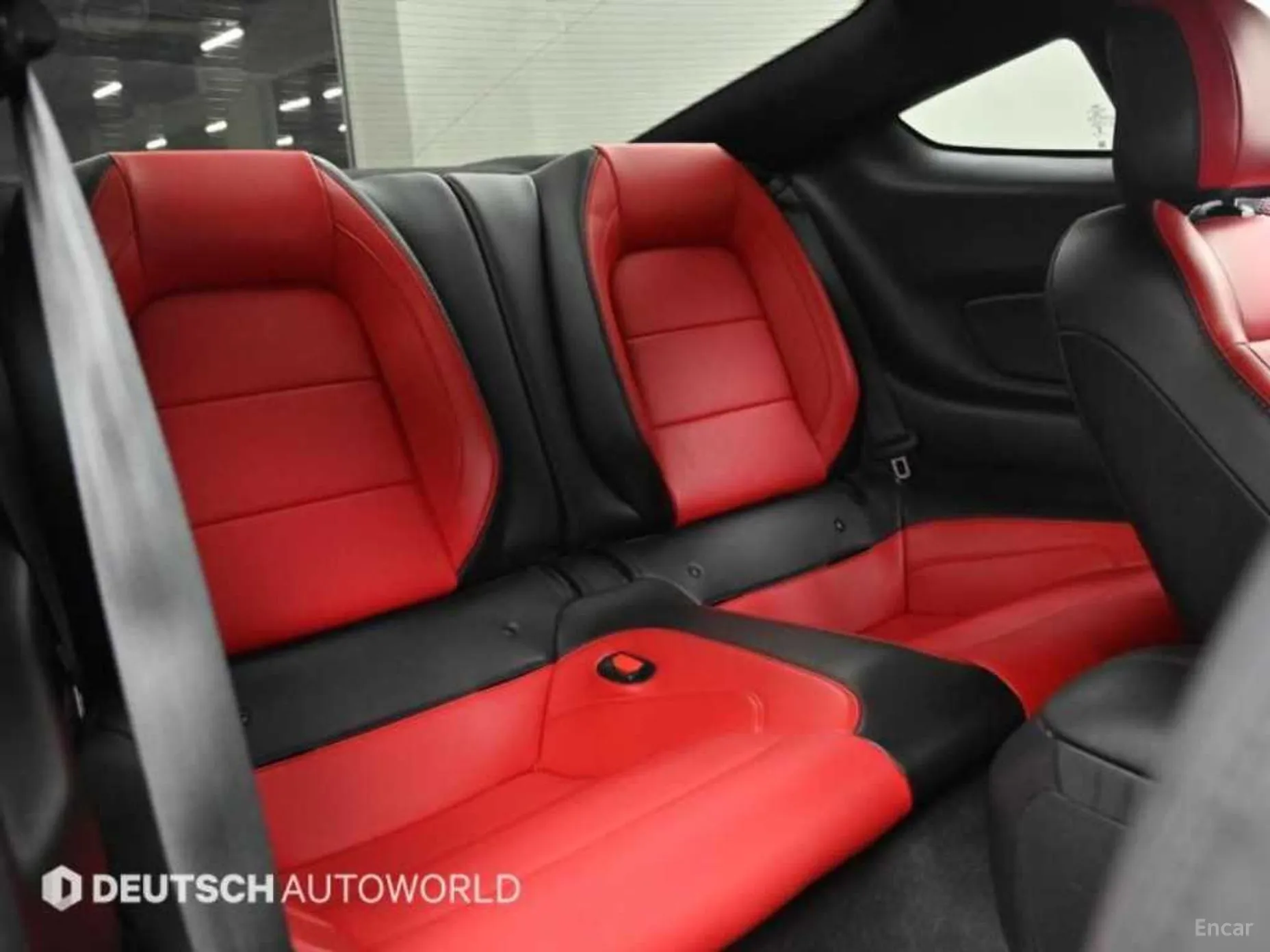 Ford Mustang превью 12