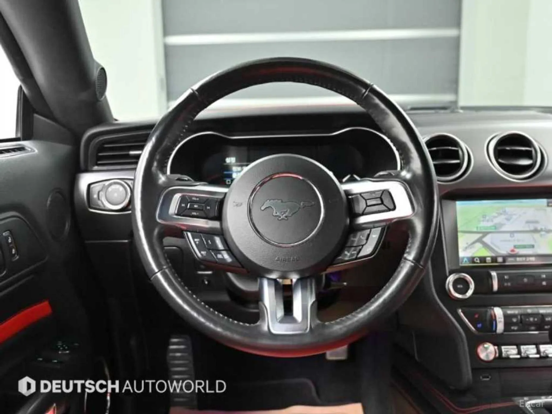 Ford Mustang превью 13